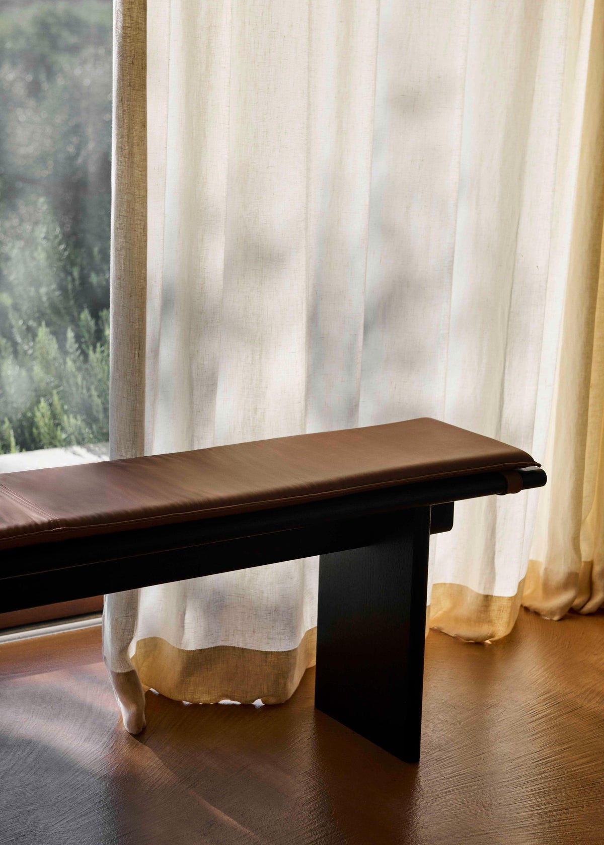 ITA bench dark oak wood