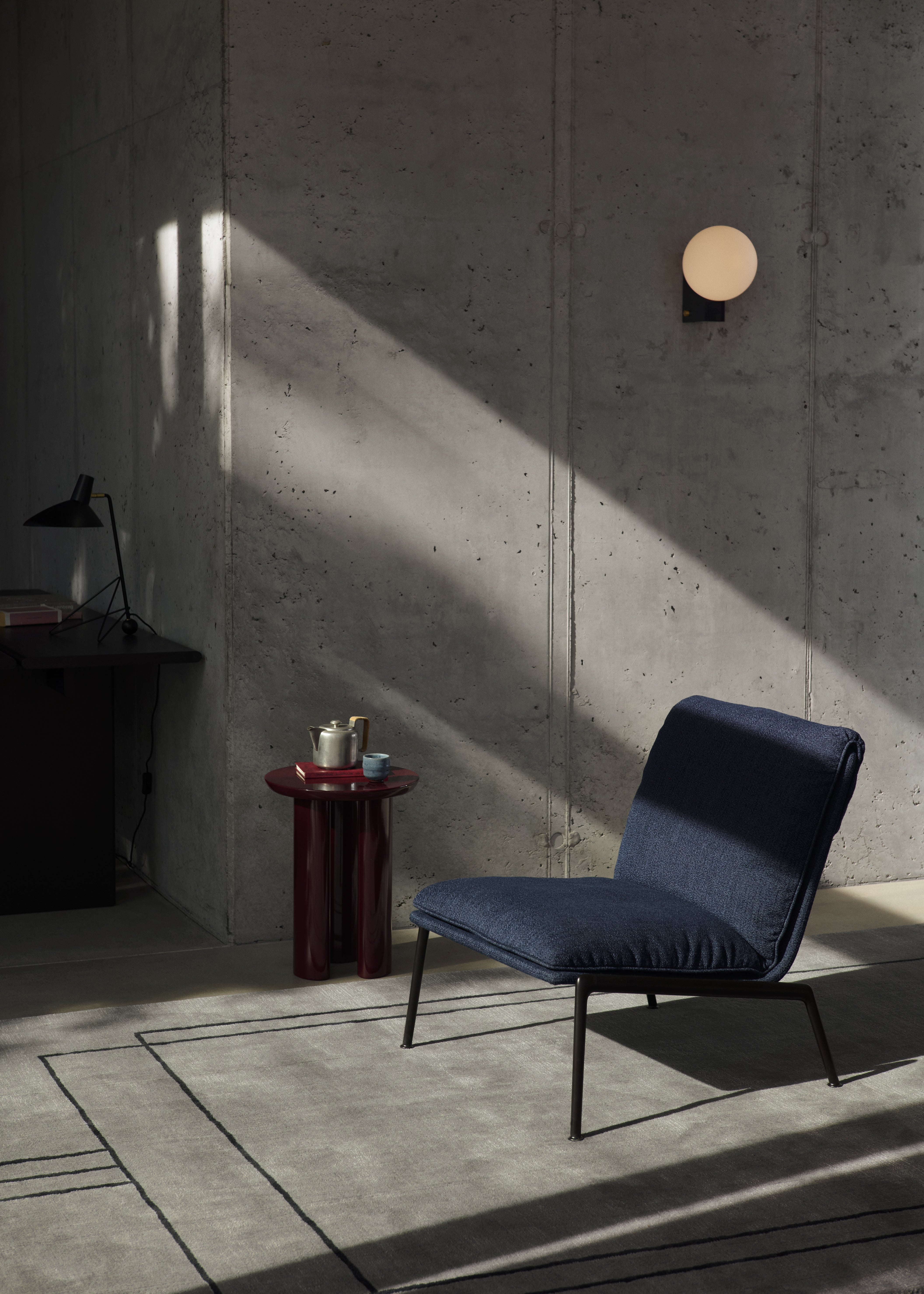 WALL LAMP JOURNEY SH2 with a glass shade and a dark blue base