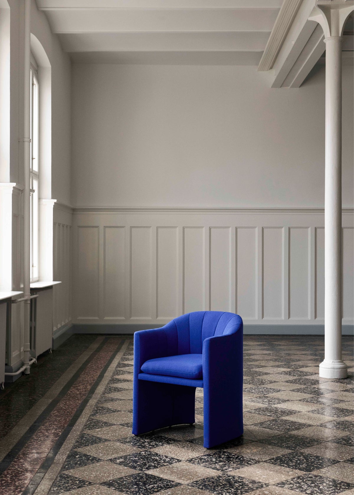 Upholstered Armchair LOAFER SC24
