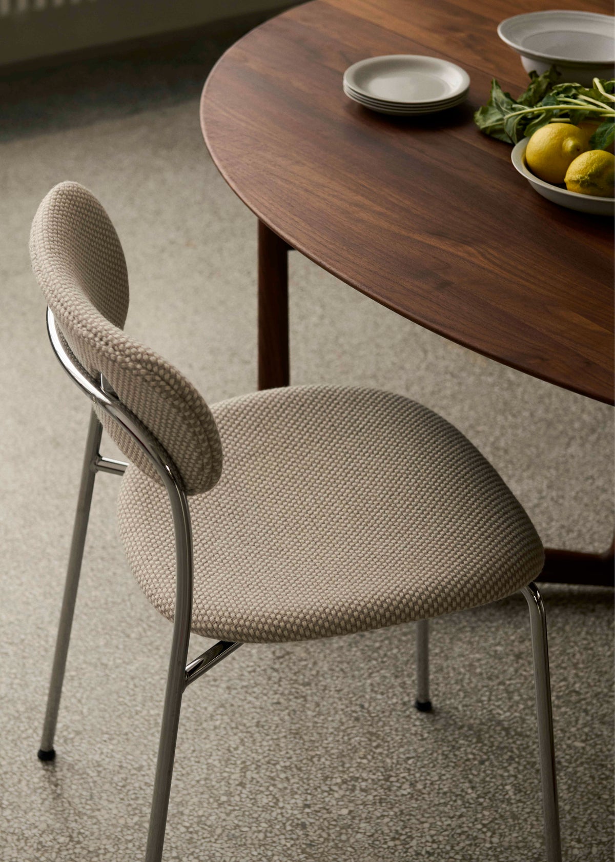 PAVILION AV12 upholstered chair with a black base