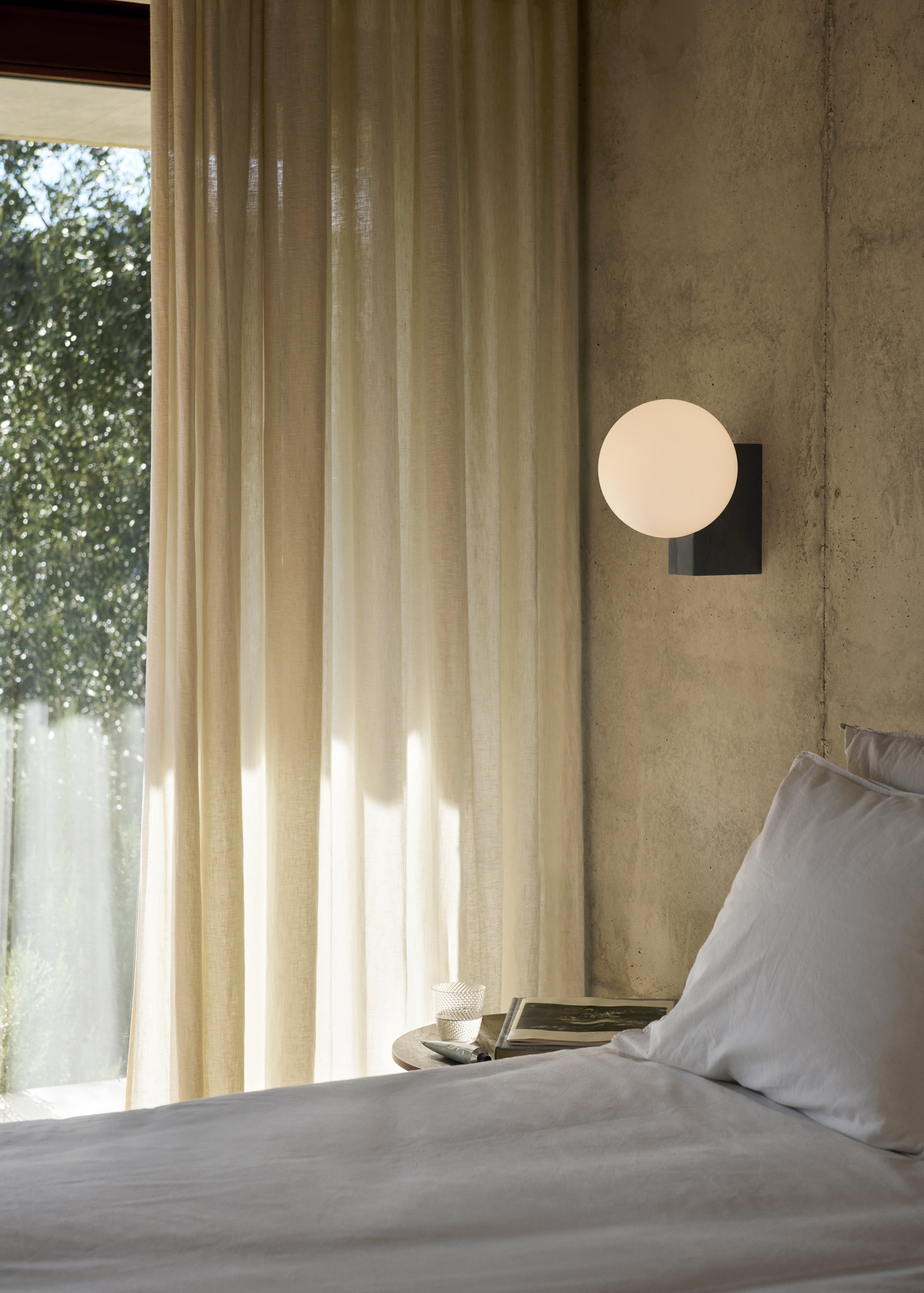 WALL LAMP JOURNEY SH2 glass shade with gray base