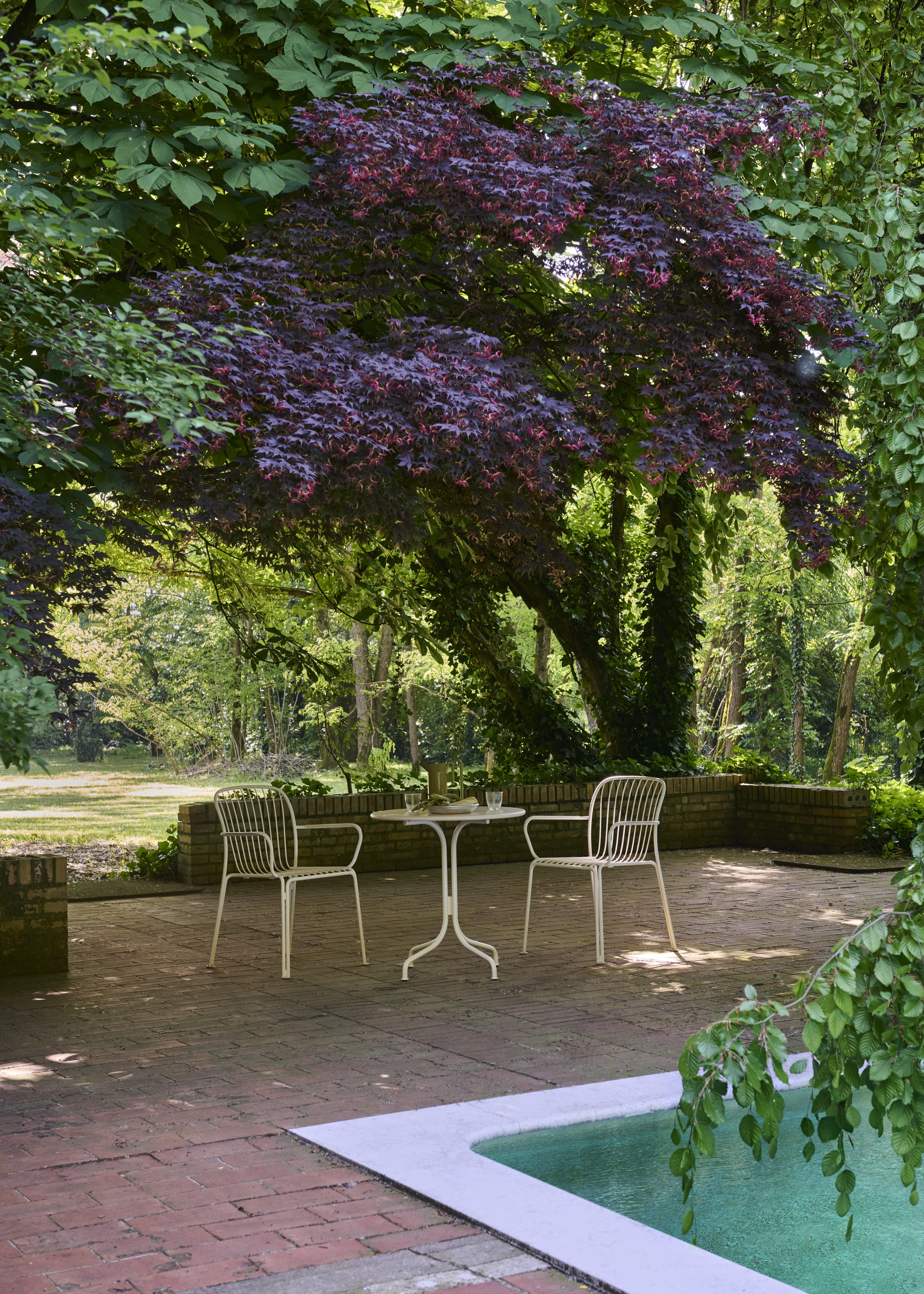 Round outdoor table THORVALD SC96 black