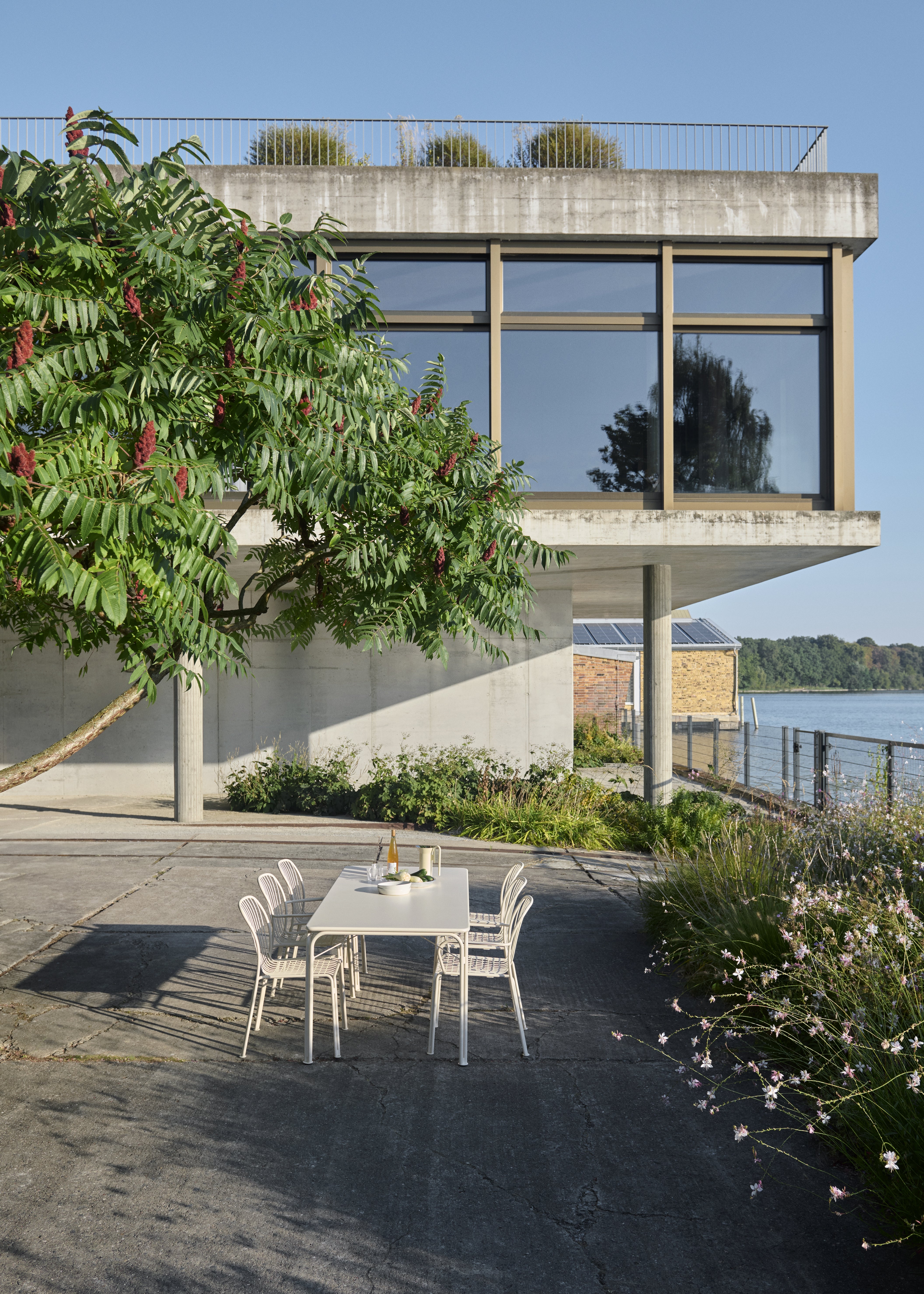 THORVALD outdoor table dark green