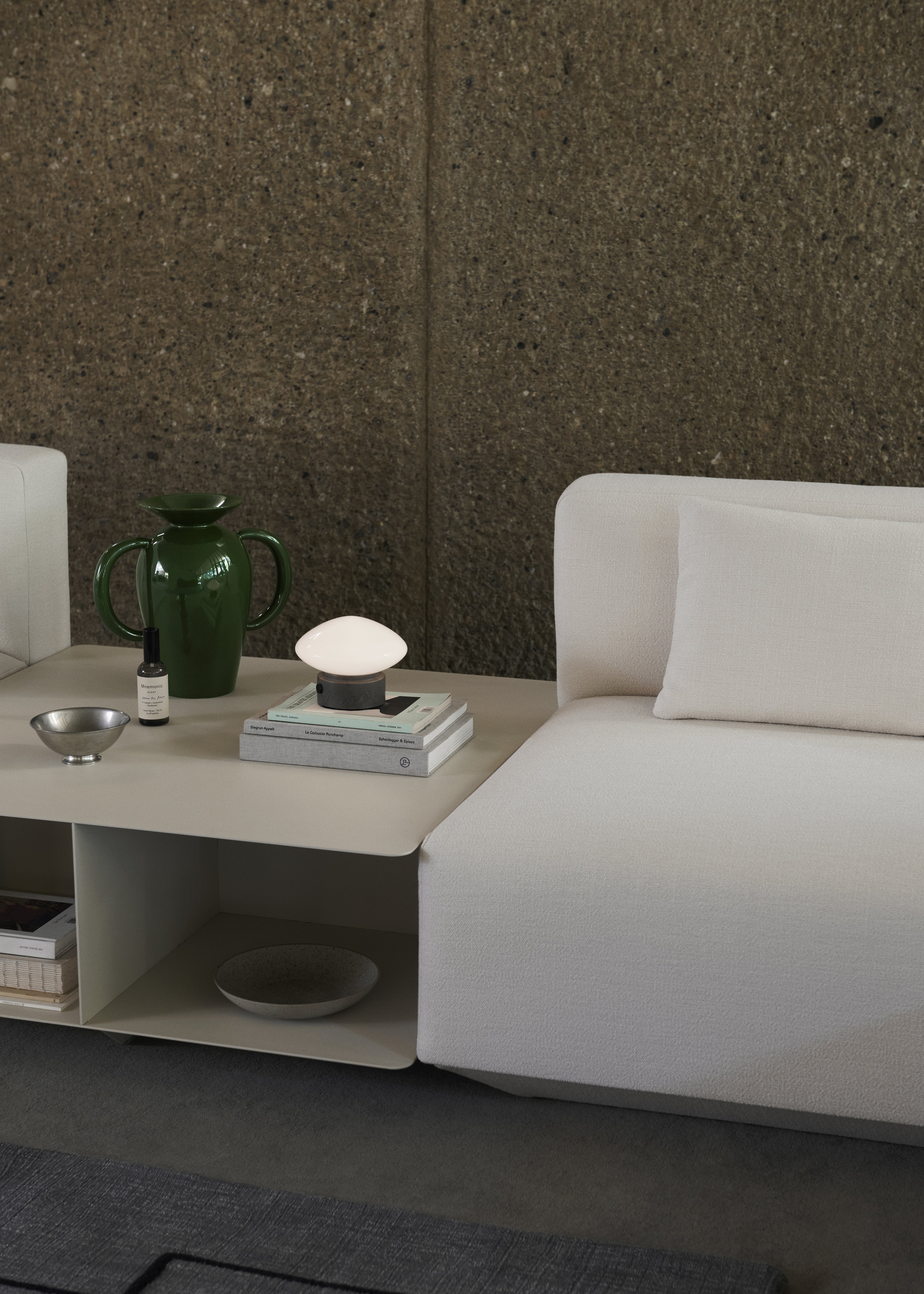 MOMENTO JH41 Vase in Emerald Green