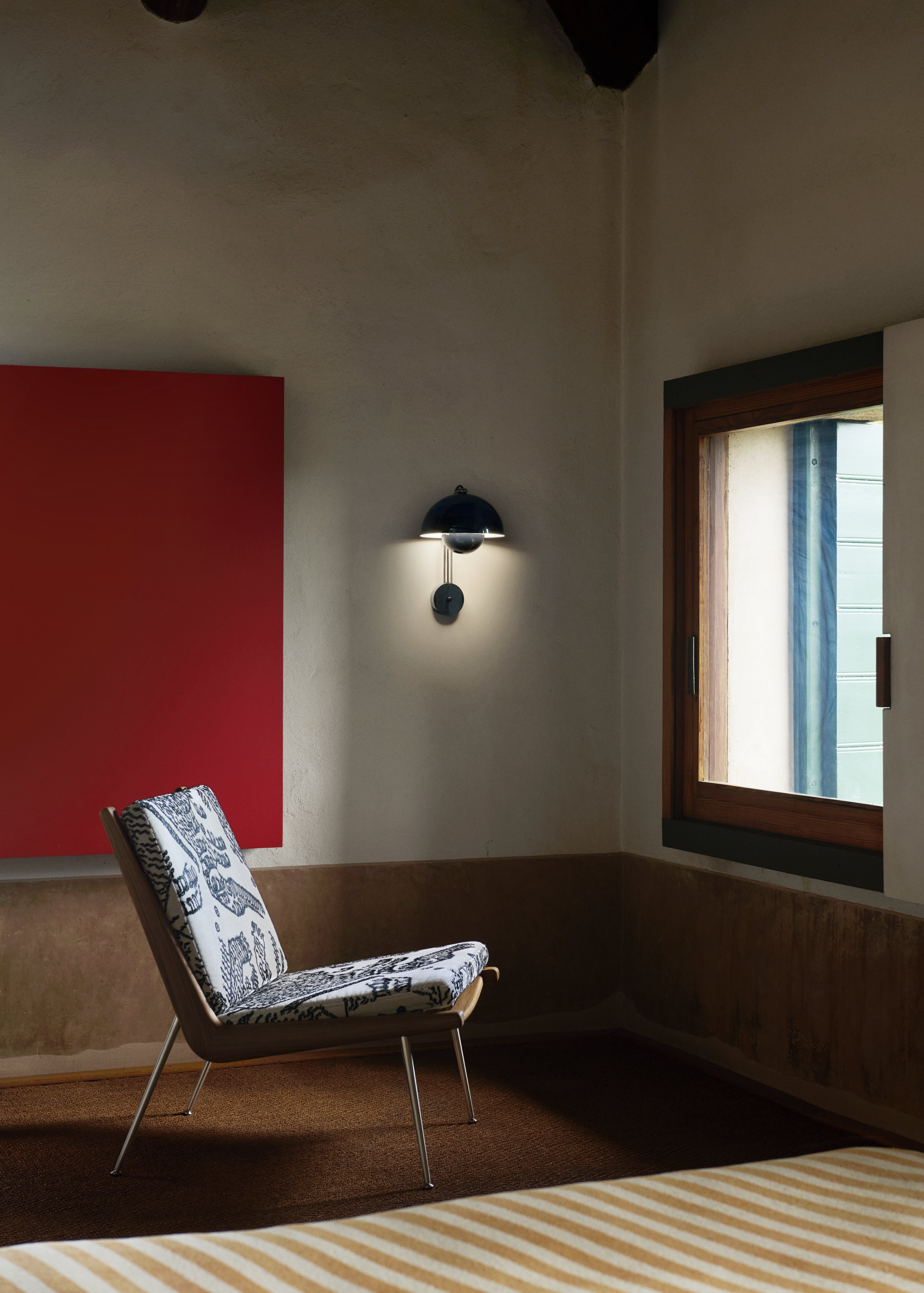 FLOWERPOT VP8 Wall Lamp in Matte Black