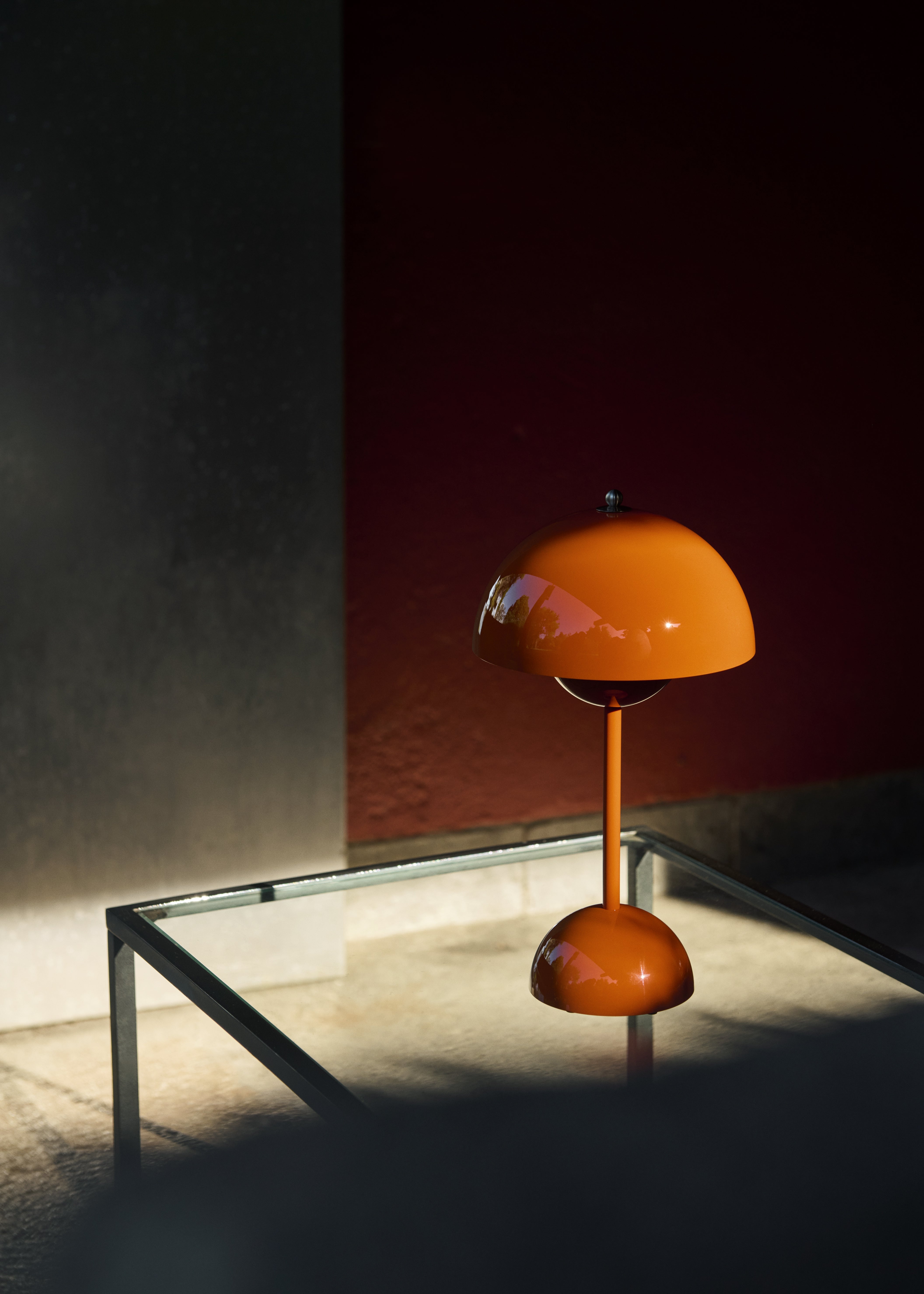 FLOWERPOT VP9 Portable Lamp in Orange