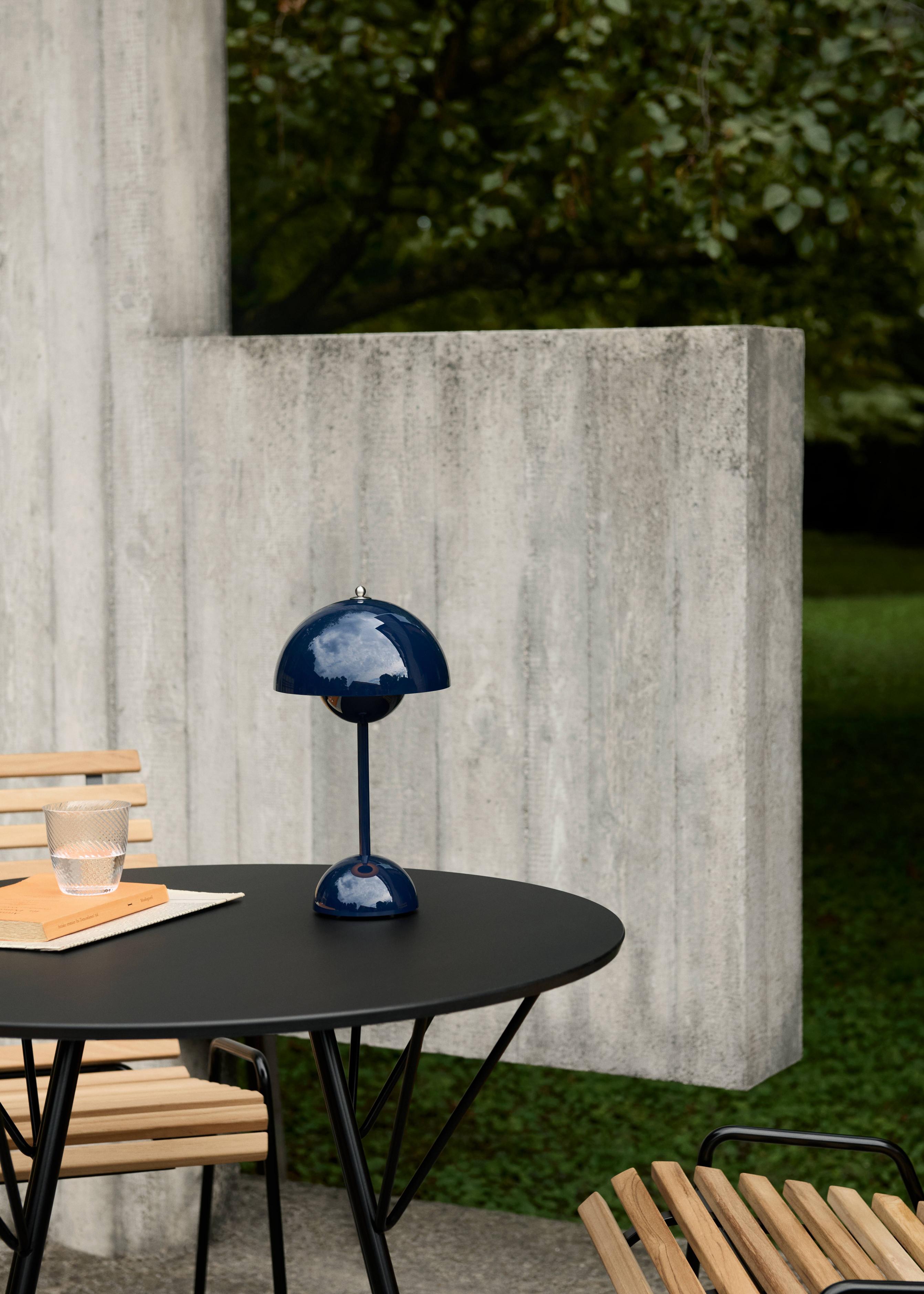 FLOWERPOT VP9 Portable Lamp in Steel Blue
