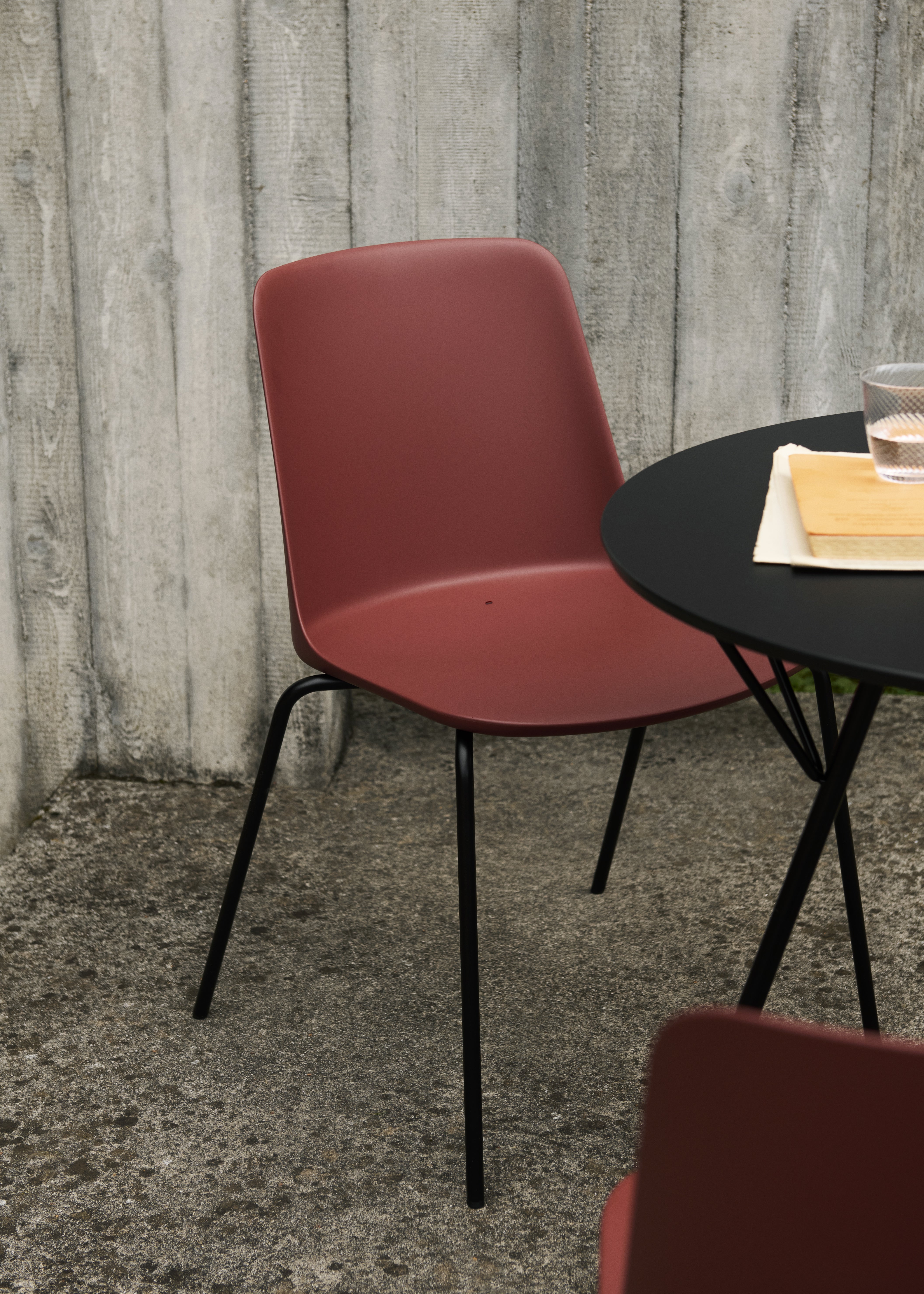 Outdoor Chair Rely HW138 Red-Brown with Black Steel Base