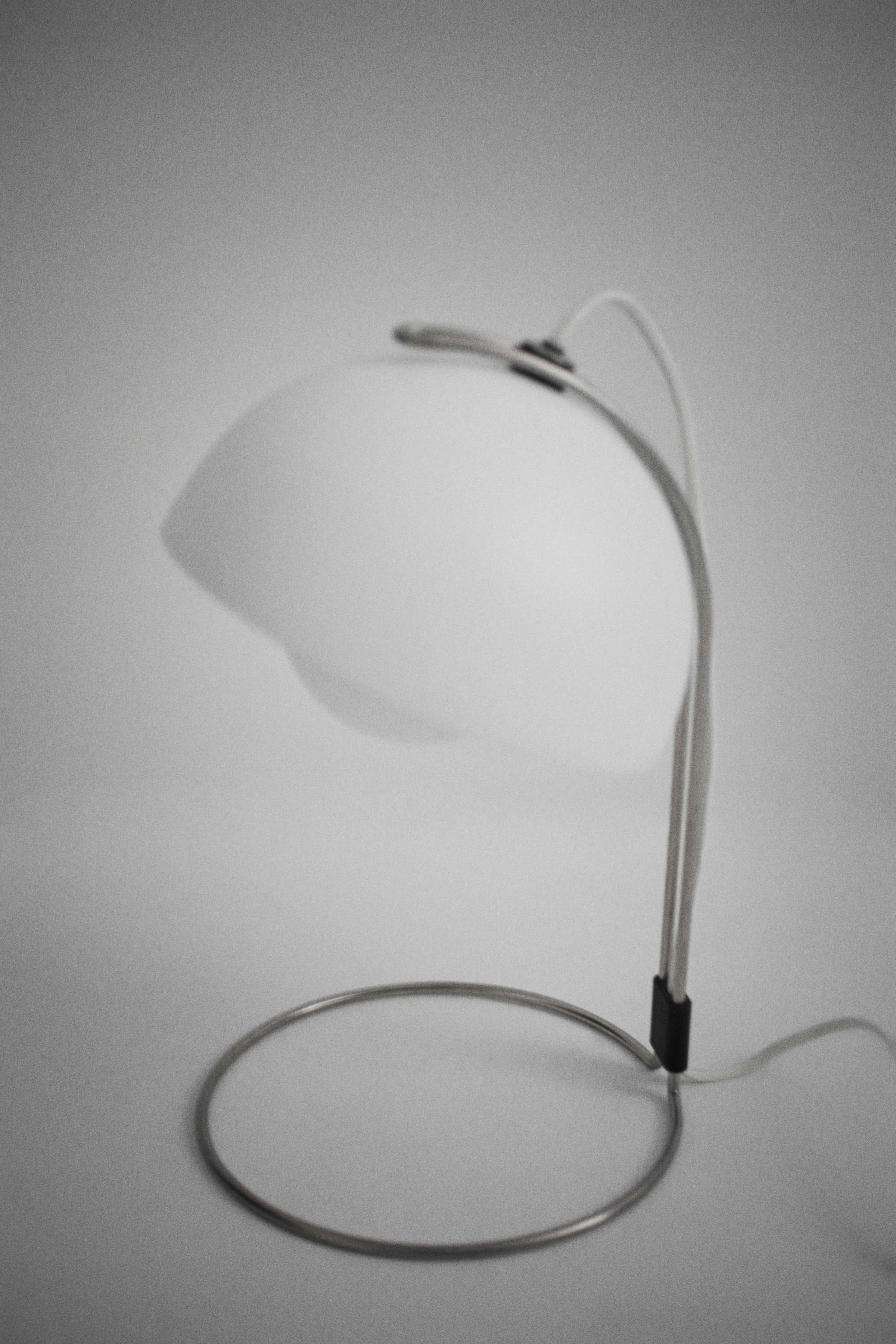 Lampa stołowa FLOWERPOT VP4 matowy biały