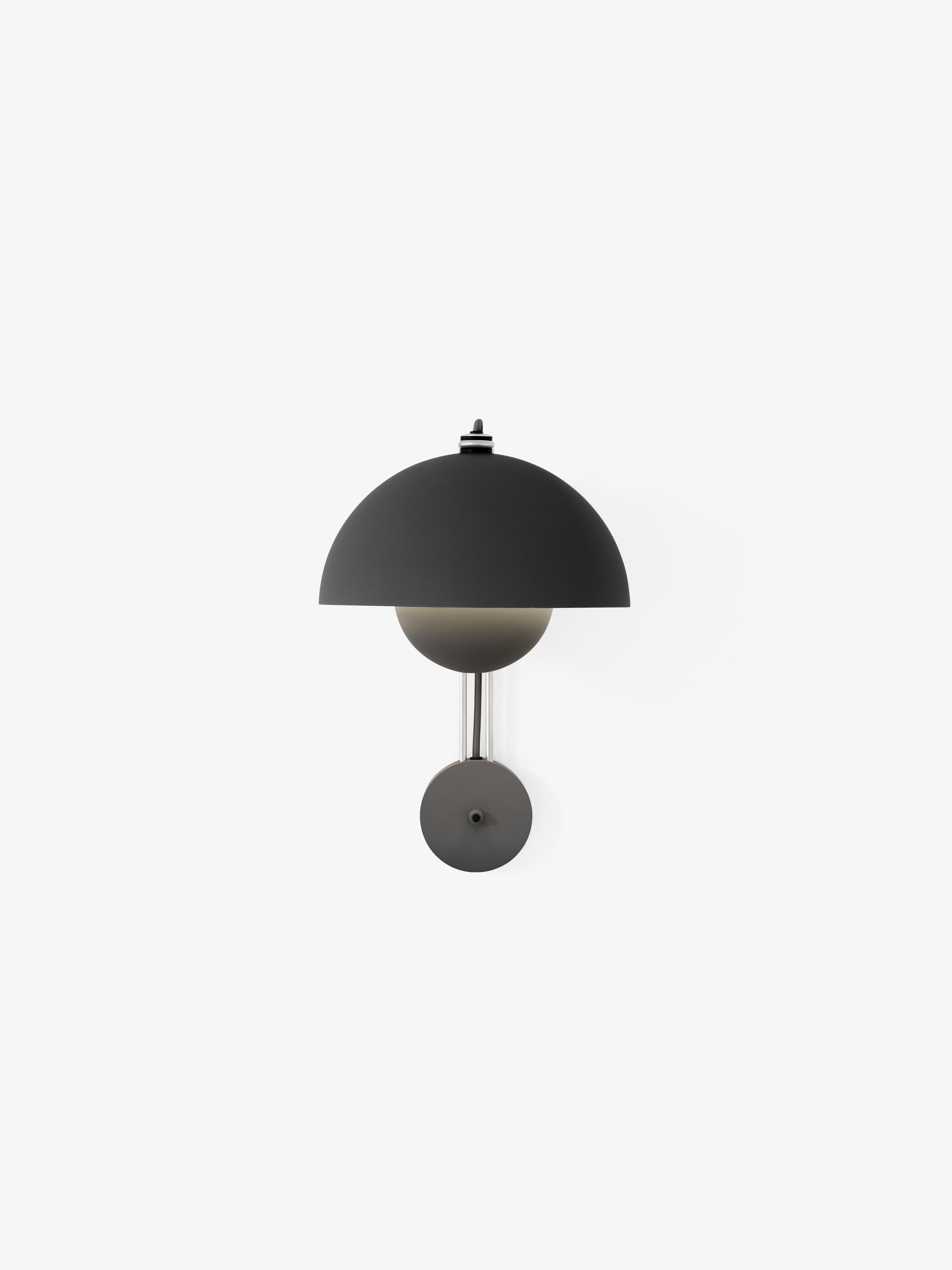 FLOWERPOT VP8 Wall Lamp in Matte Black