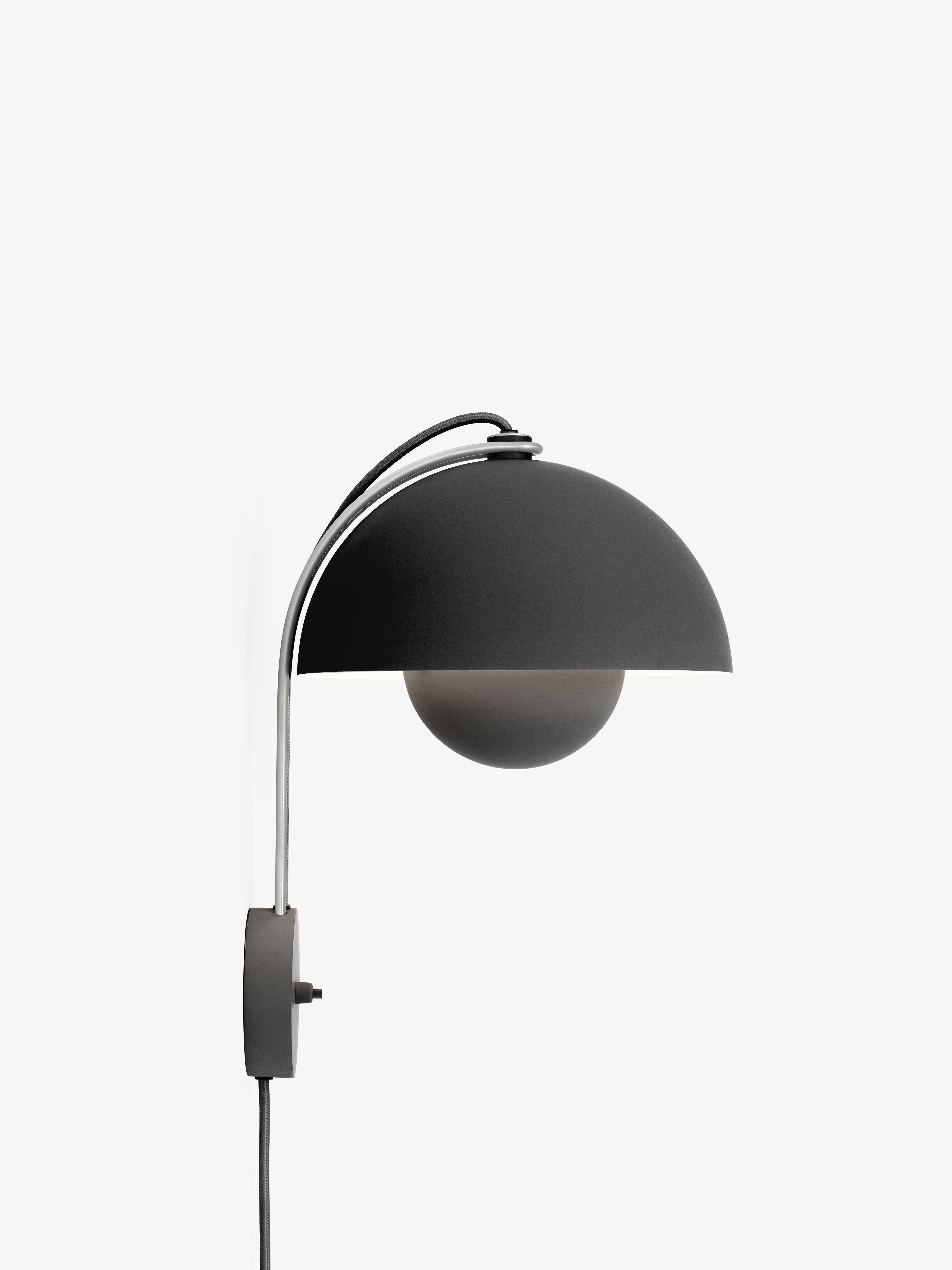 FLOWERPOT VP8 Wall Lamp in Matte Black