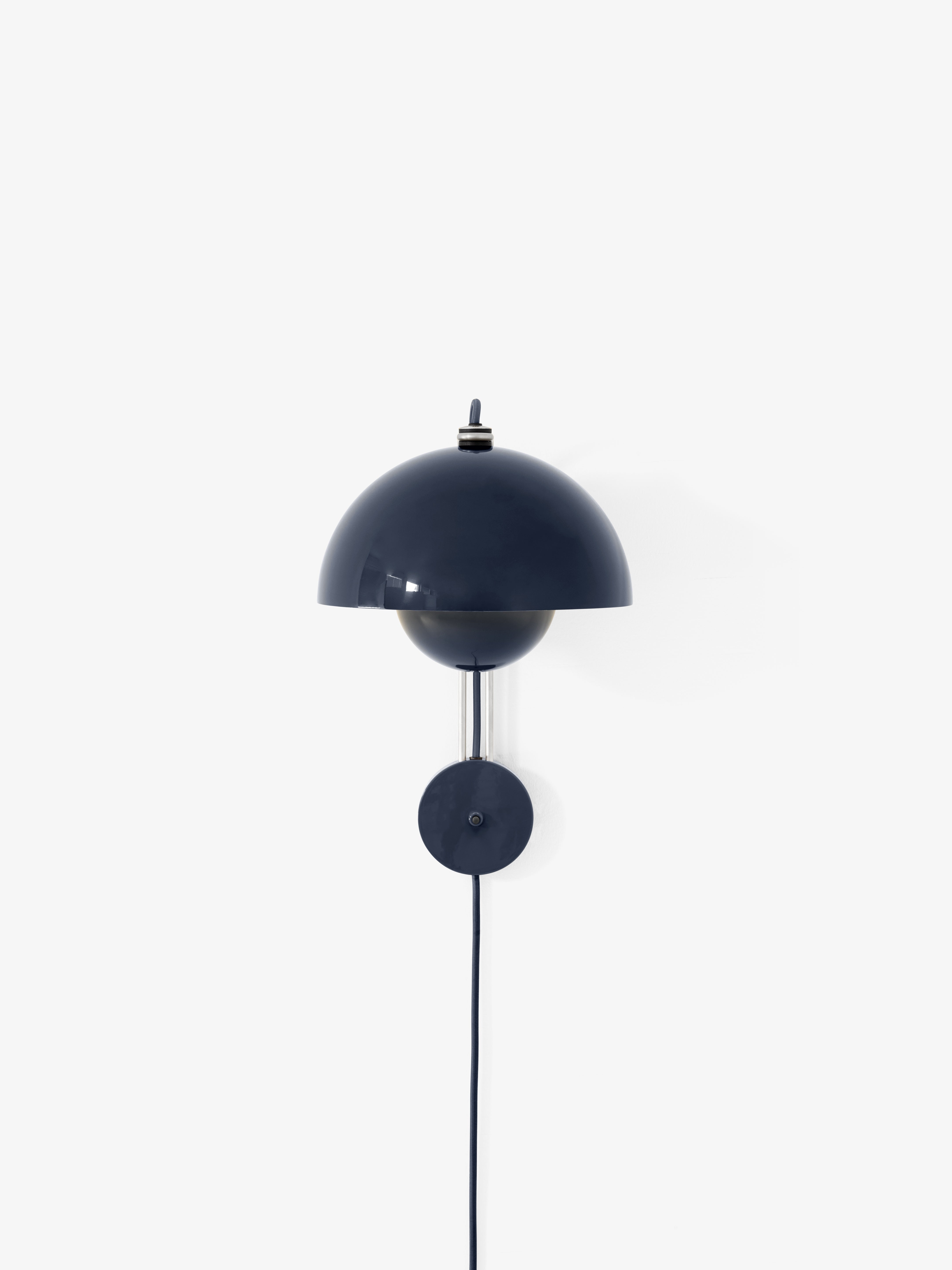 FLOWERPOT VP8 Wall Lamp in Steel Blue