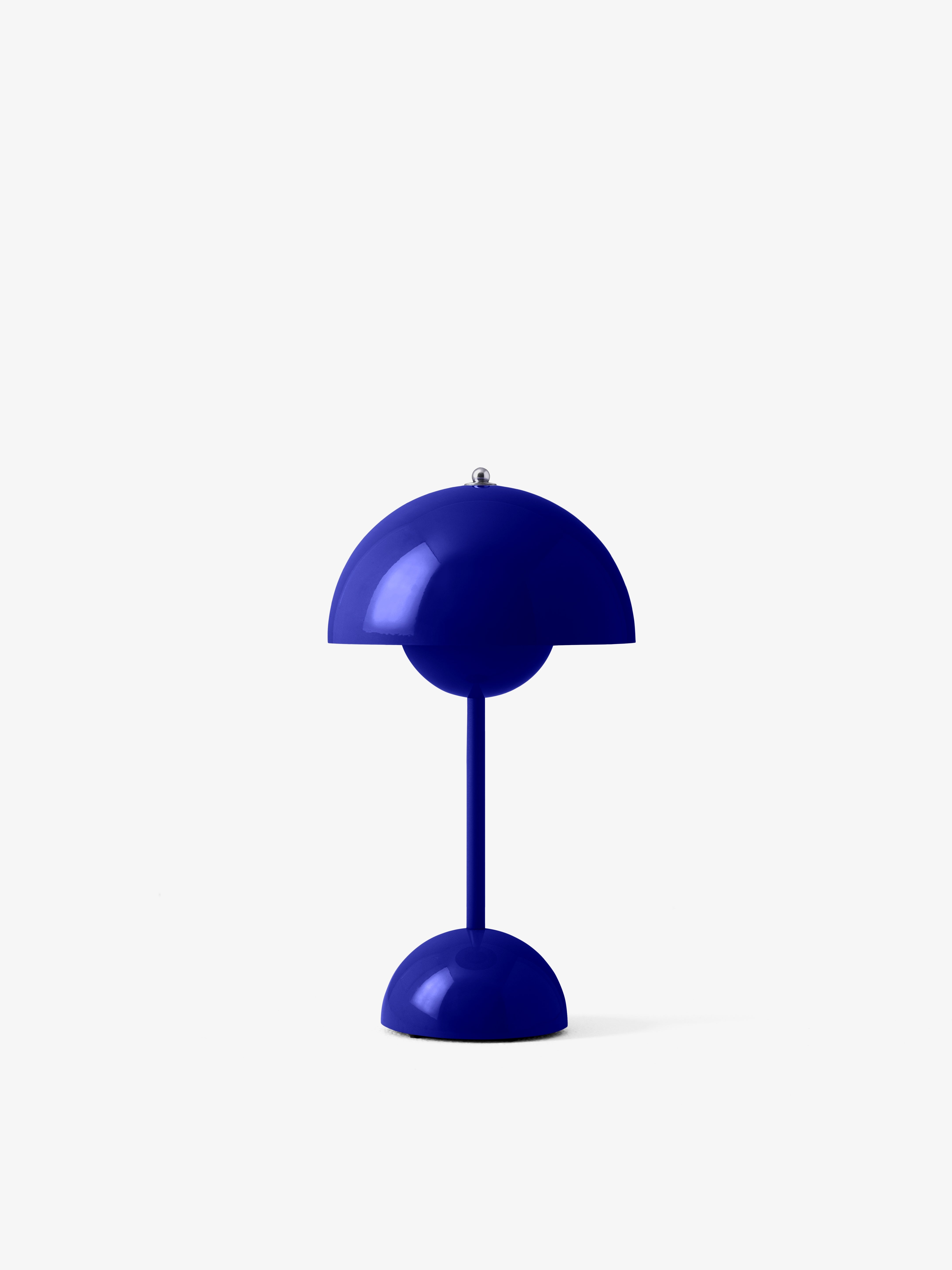 FLOWERPOT VP9 Portable Lamp in Cobalt Blue