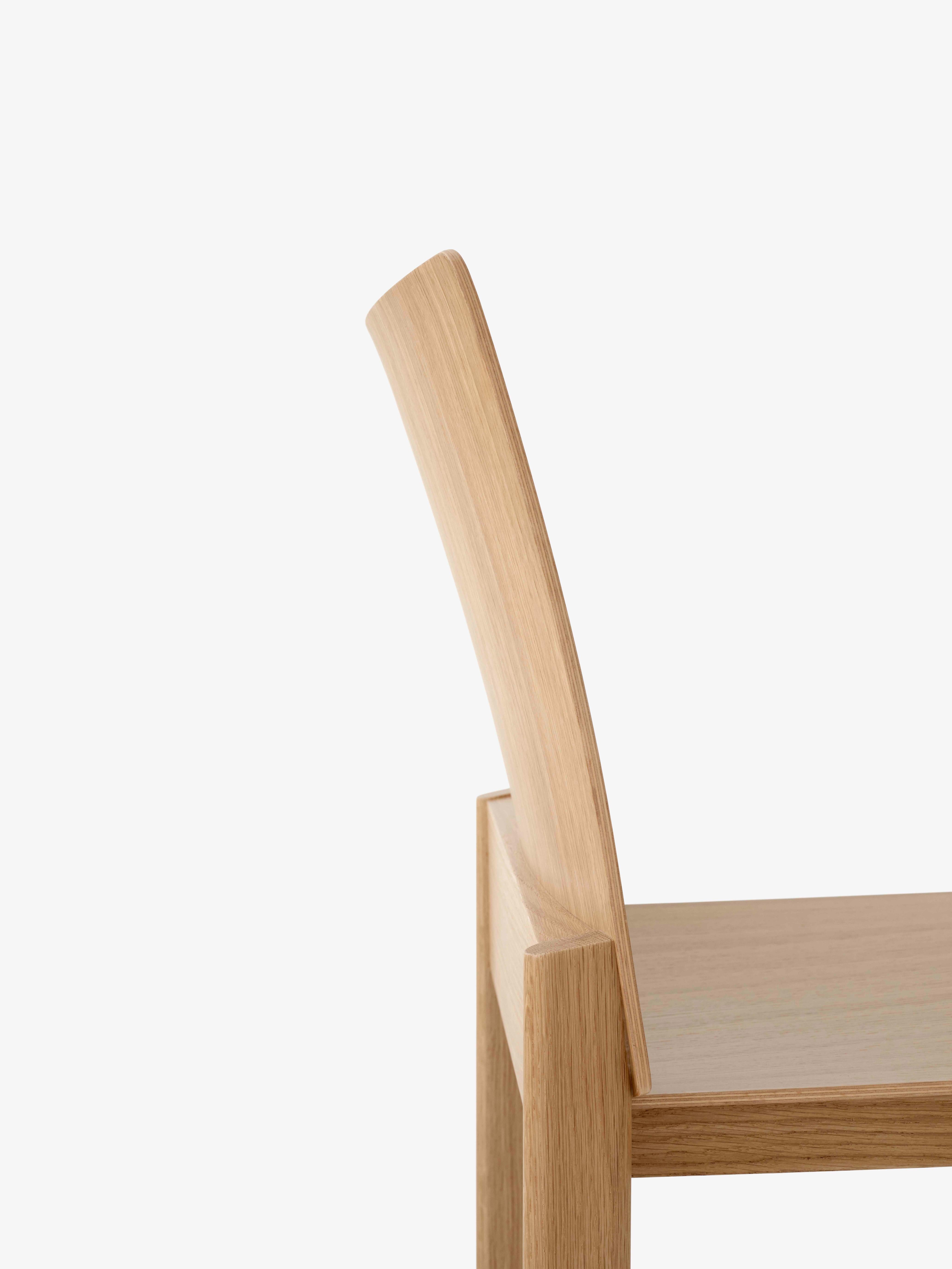 ALLWOOD AV35 chair in lacquered oak