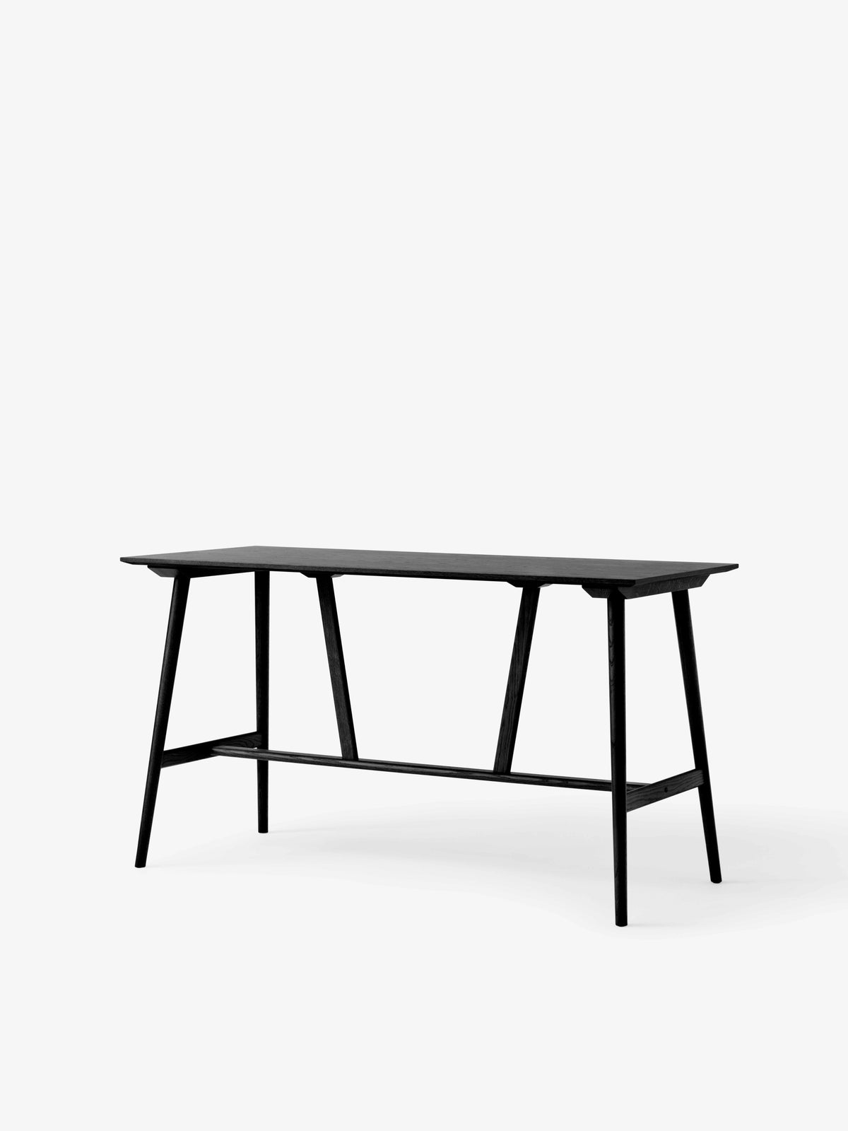 IN BETWEEN bar table in black lacquered oak