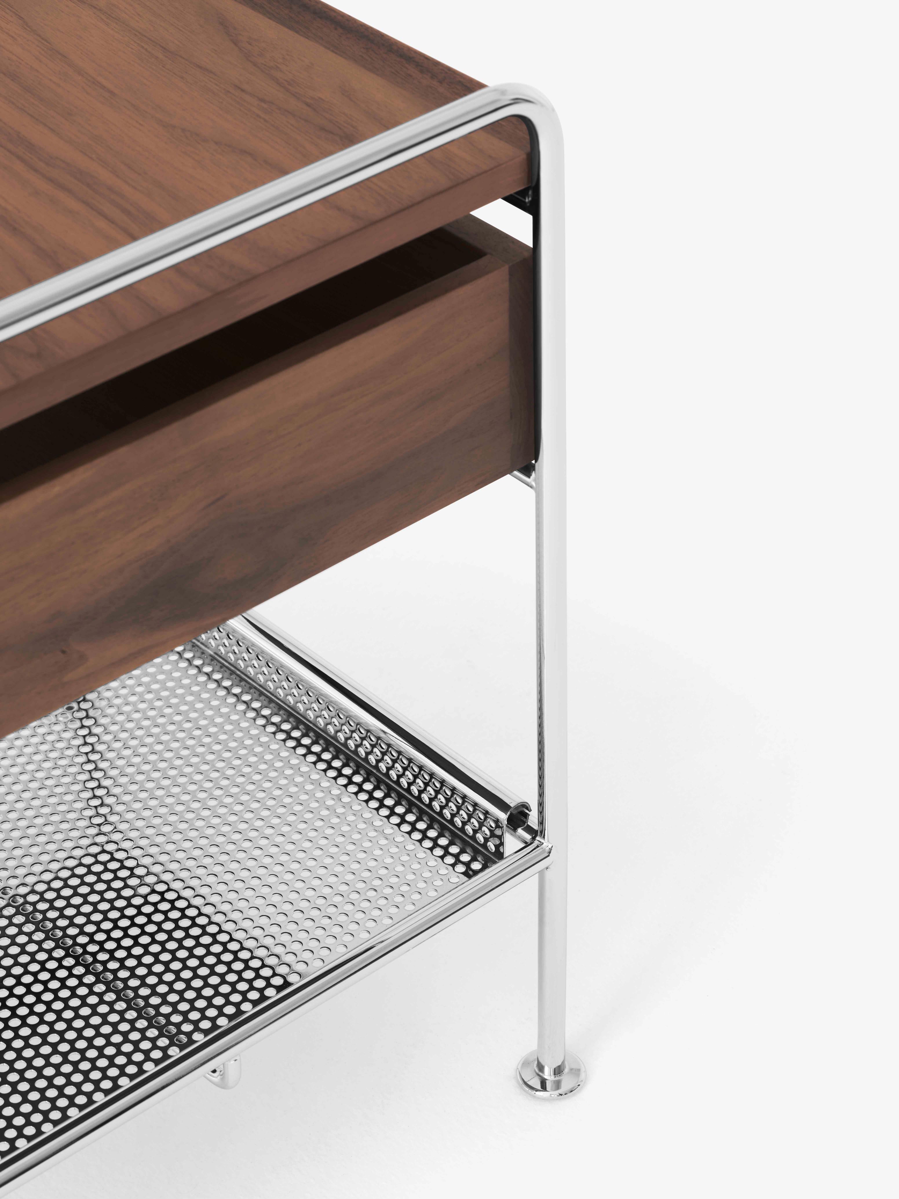 ALIMA NDS3 nightstand in chrome with walnut wood