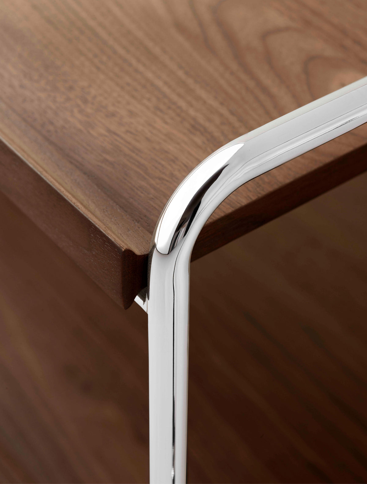 ALIMA NDS6 chrome shelf with oak wood