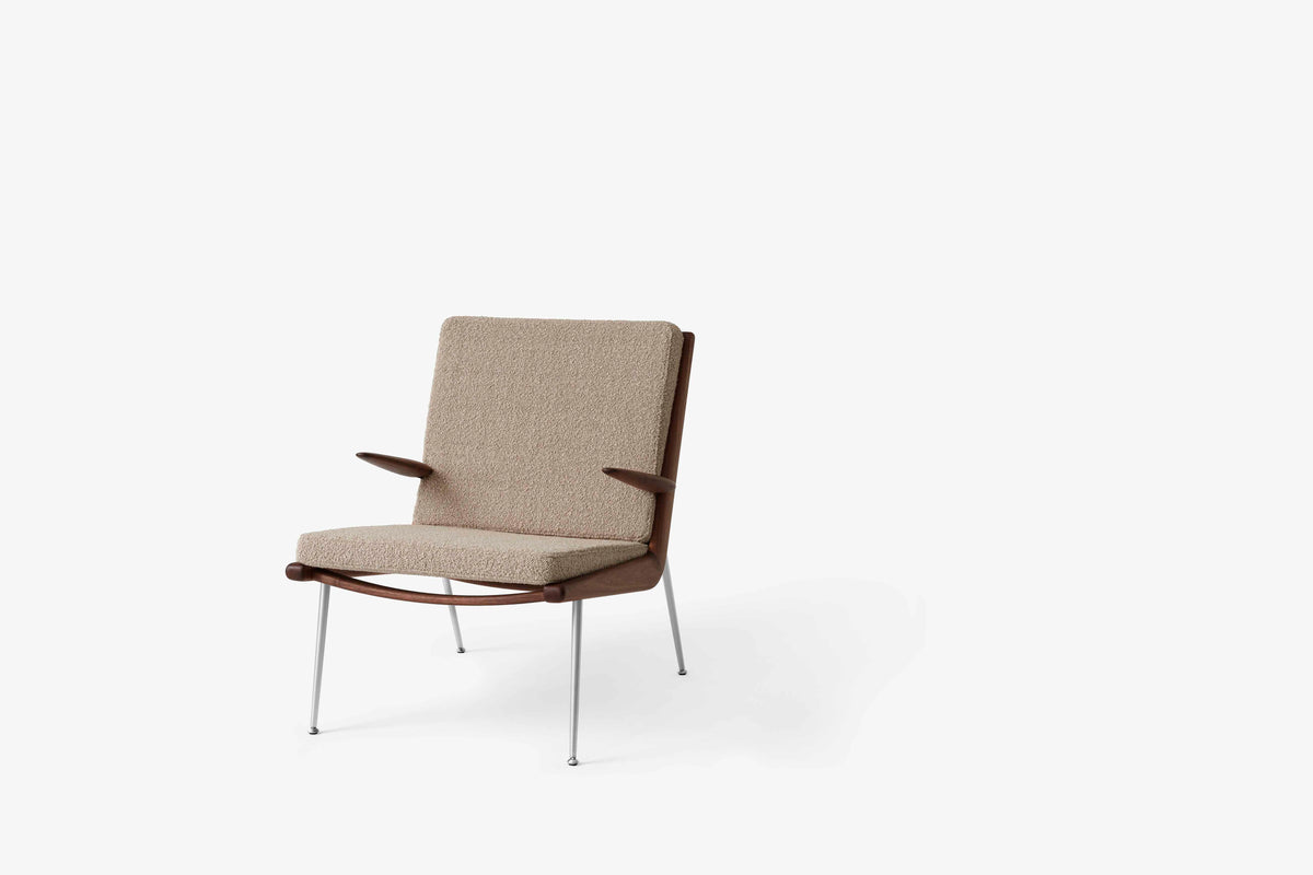 BOOMERANG HM2 Armchair with Walnut Frame and Steel Base