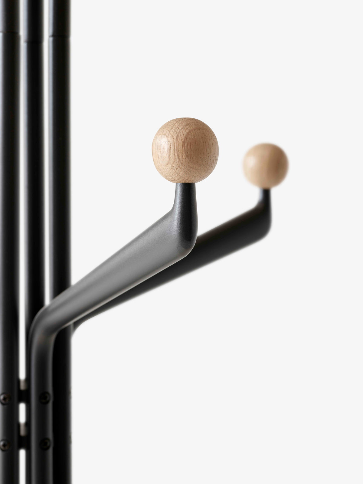 CAPTURE SC77 Freestanding Coat Rack in Graphite with Oak Finish