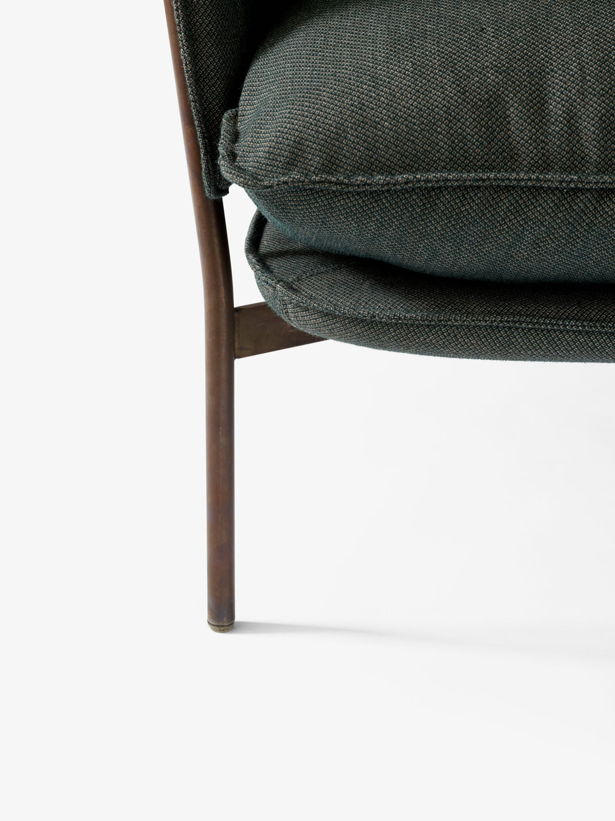 Armchair CLOUD LN1 upholstered with a black base