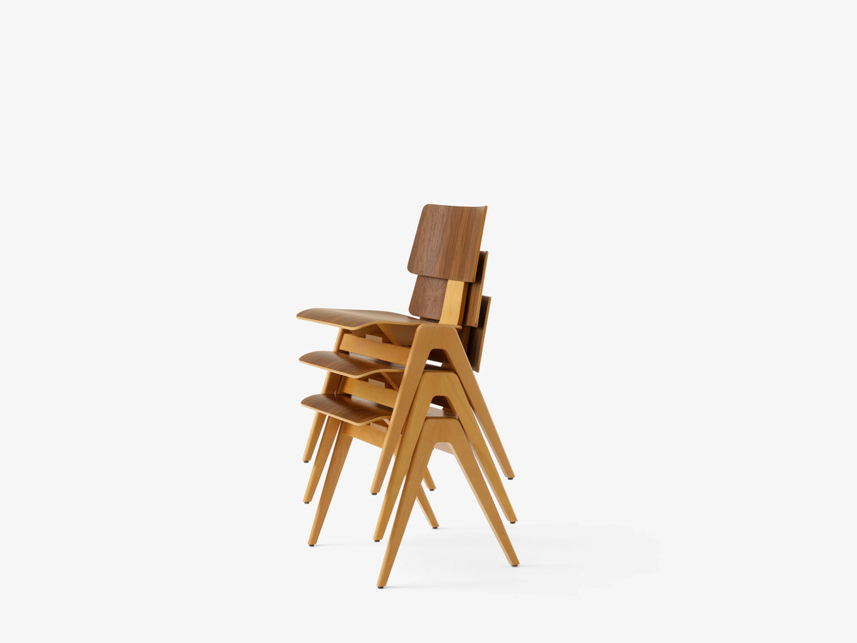DAYSTAK RD1 Chair made of beech wood with walnut finish