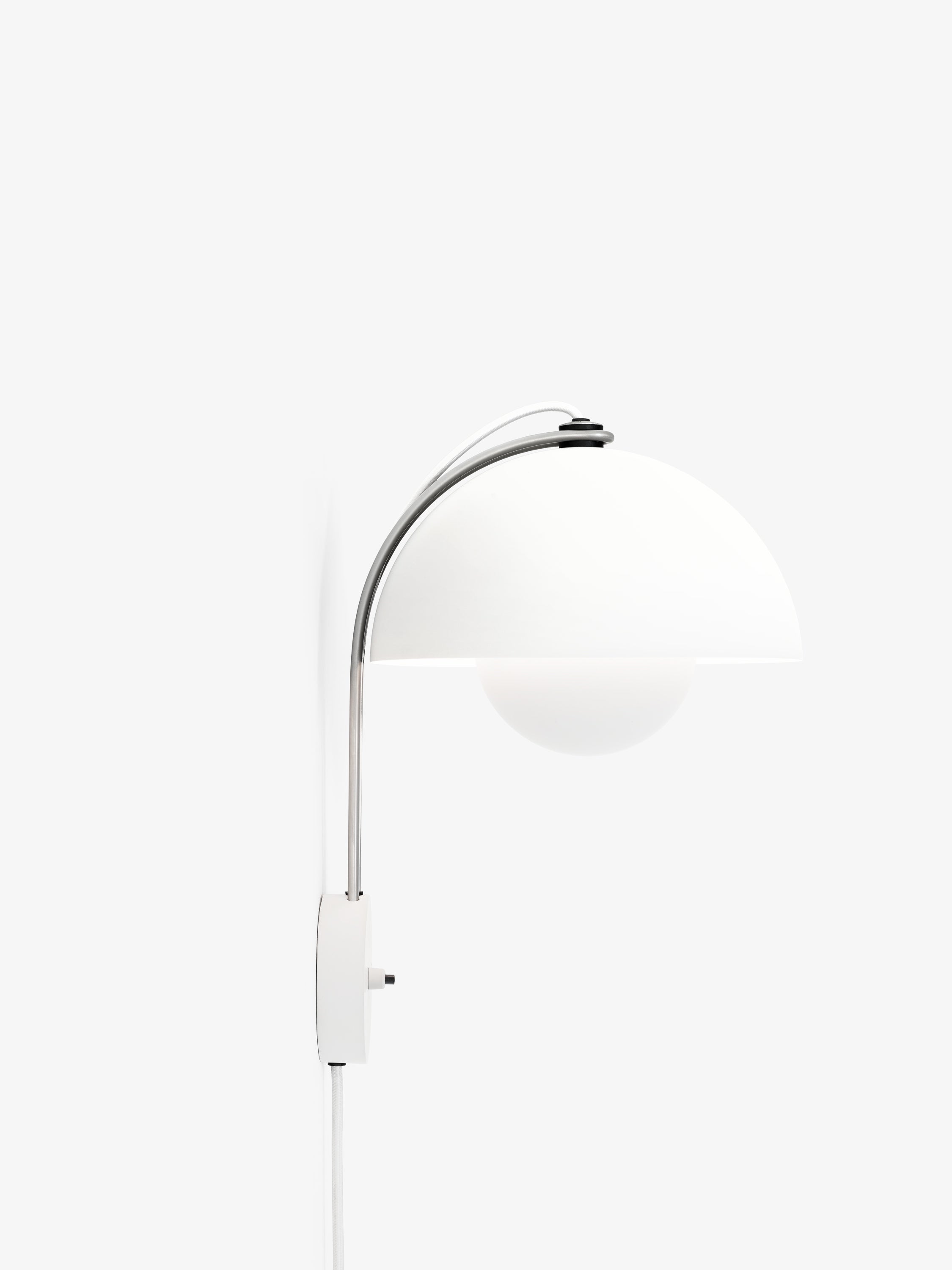 FLOWERPOT VP8 Wall Lamp in Matte White
