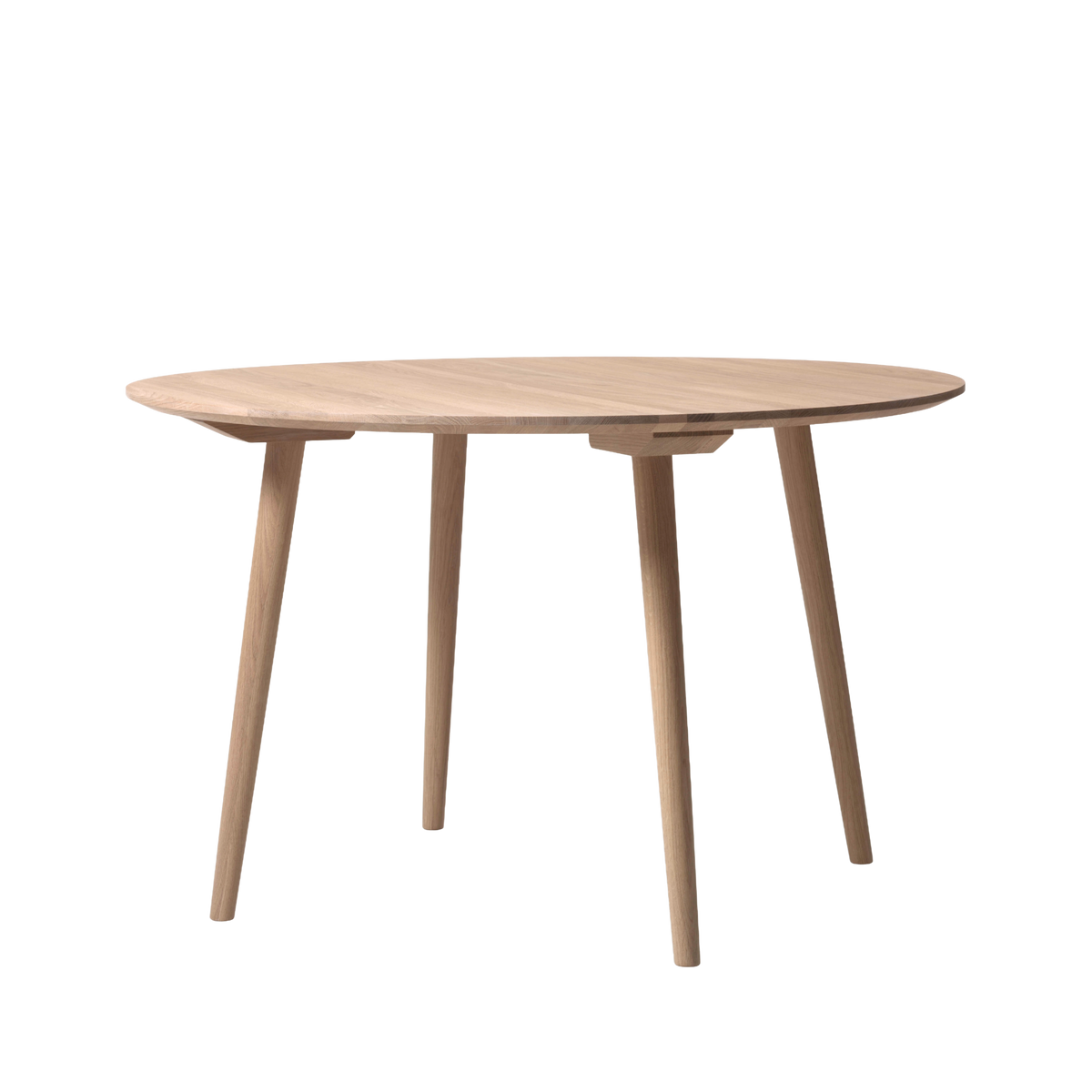 IN BETWEEN round table oiled oak