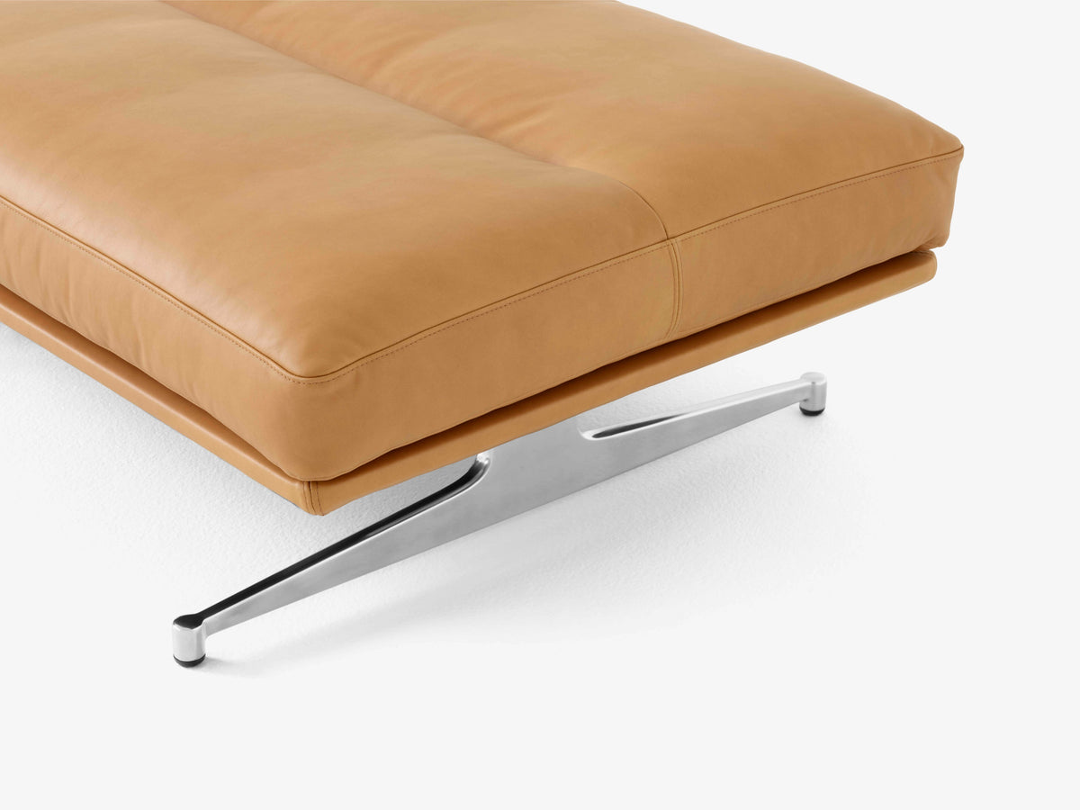 Pouf INLAND AV32 upholstered with an aluminum base