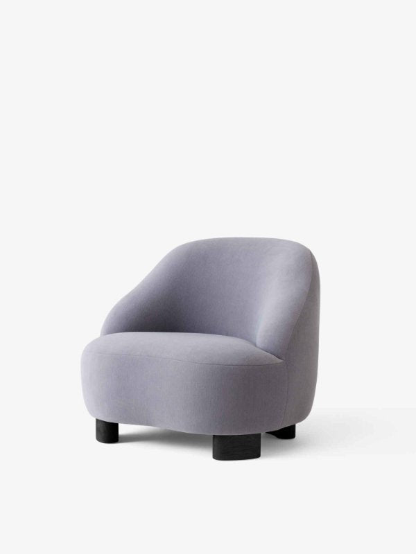 MARGAS LC1 Armchair upholstered with a black oak base