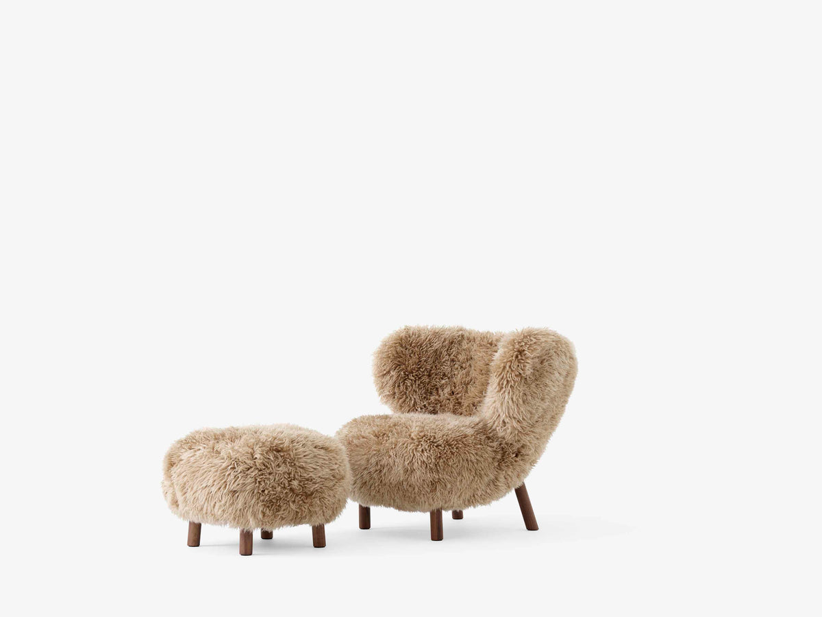 LITTLE PETRA armchair with ottoman upholstered with a walnut base