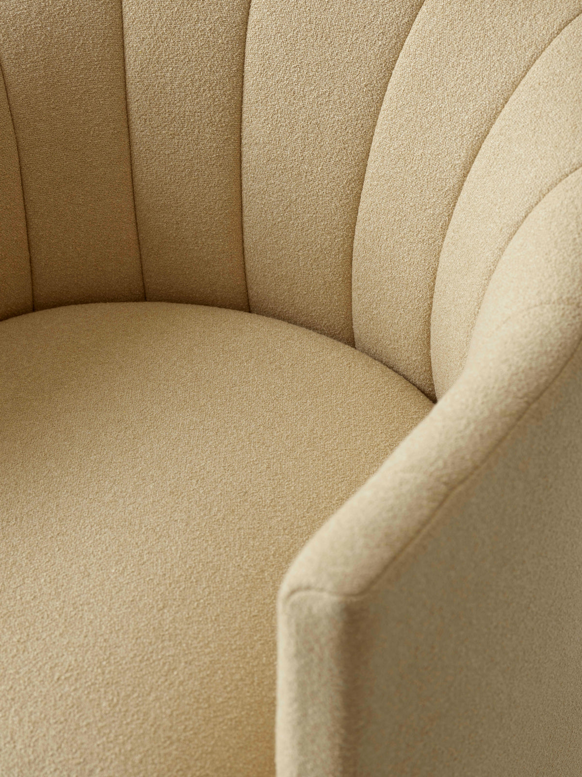 Upholstered Armchair LOAFER SC24