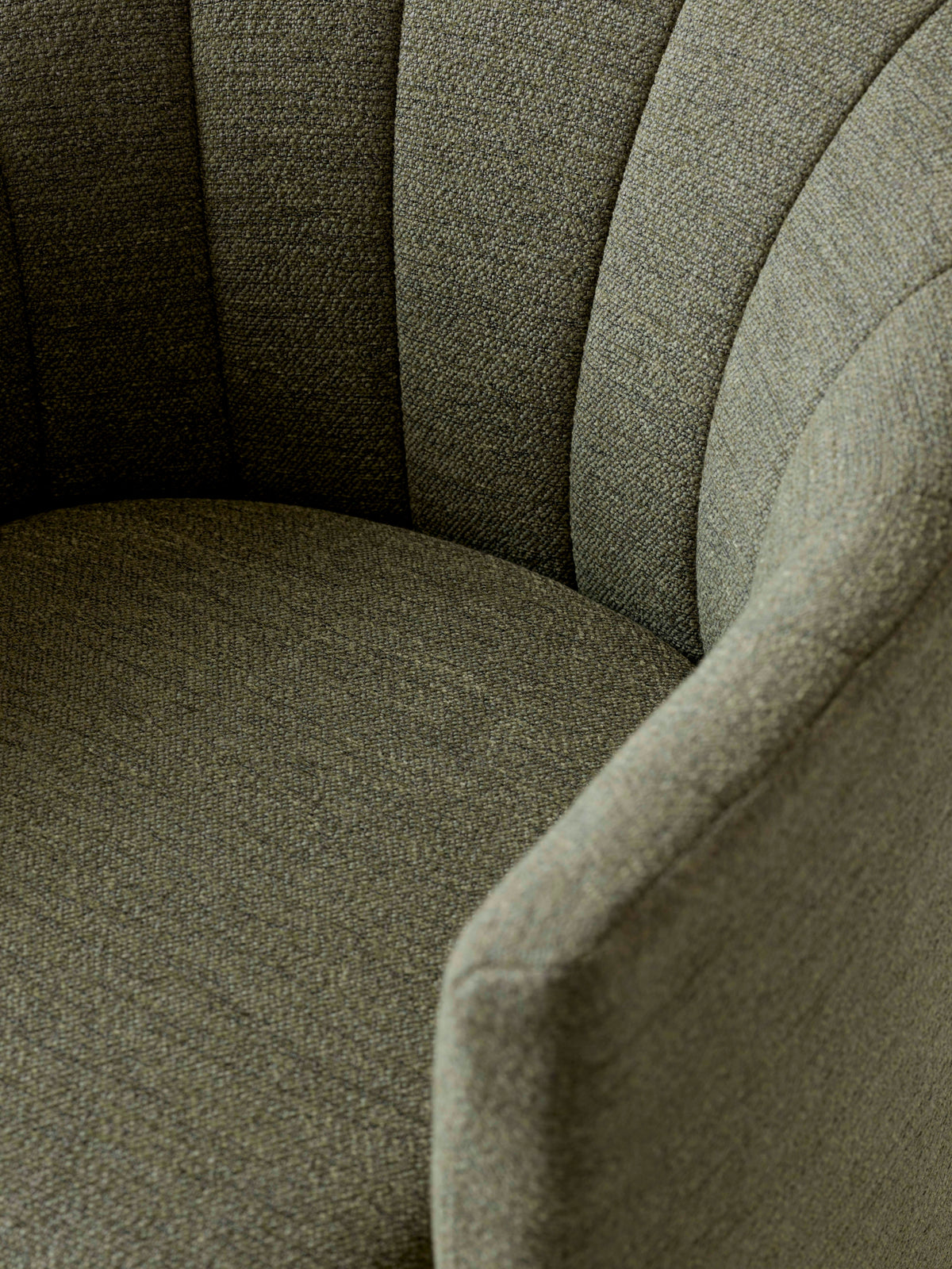 Upholstered Armchair LOAFER SC24