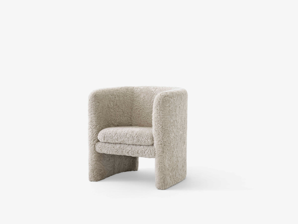 Upholstered Armchair LOAFER SC23