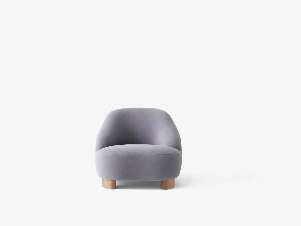 MARGAS LC1 Armchair upholstered with an oak base