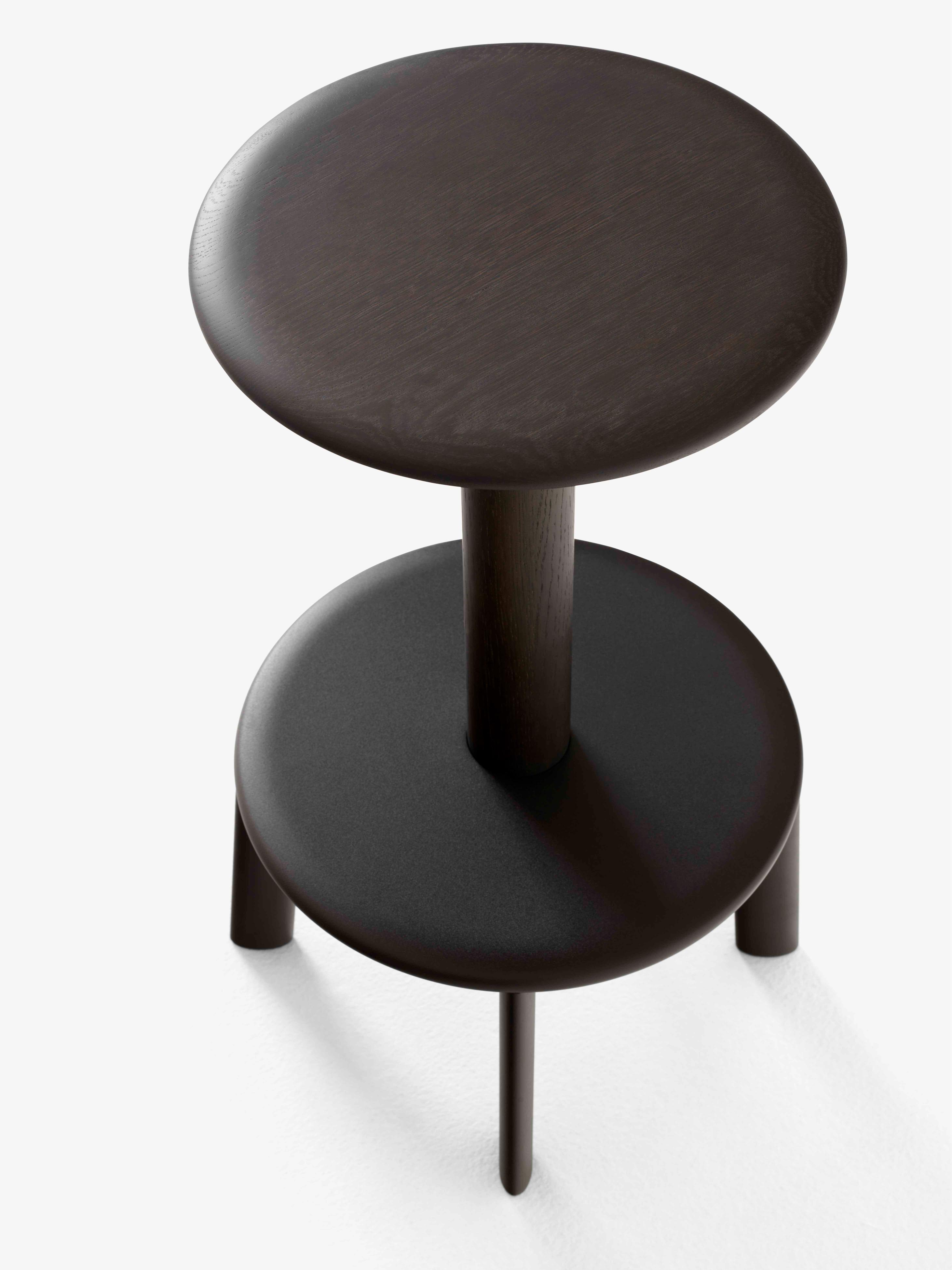 MASSIF Stool in black lacquered oak with a steel base