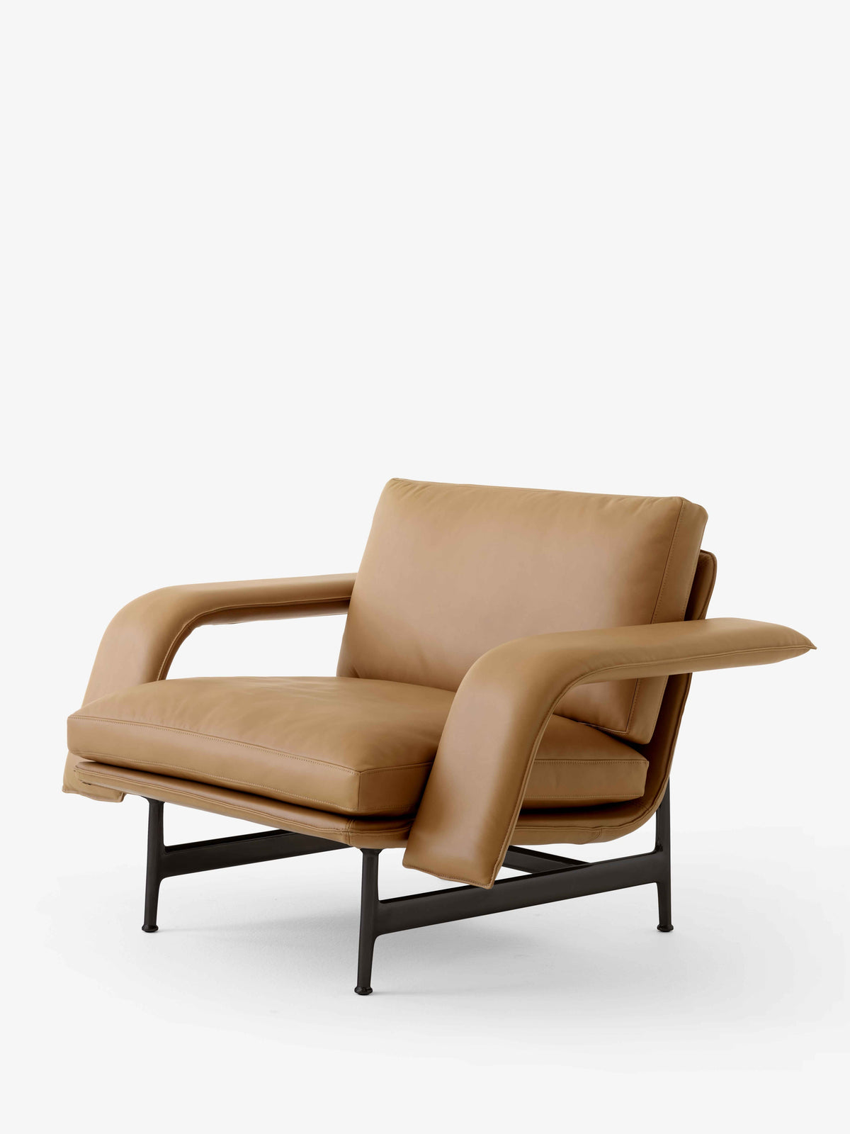 MEANTIME AV29 upholstered armchair with a black base