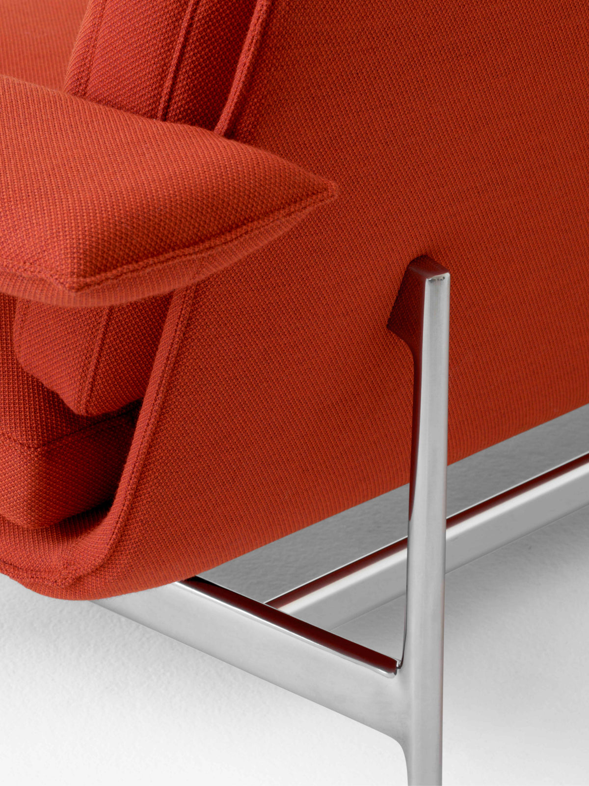 MEANTIME AV30 upholstered 2-seater sofa with aluminum base
