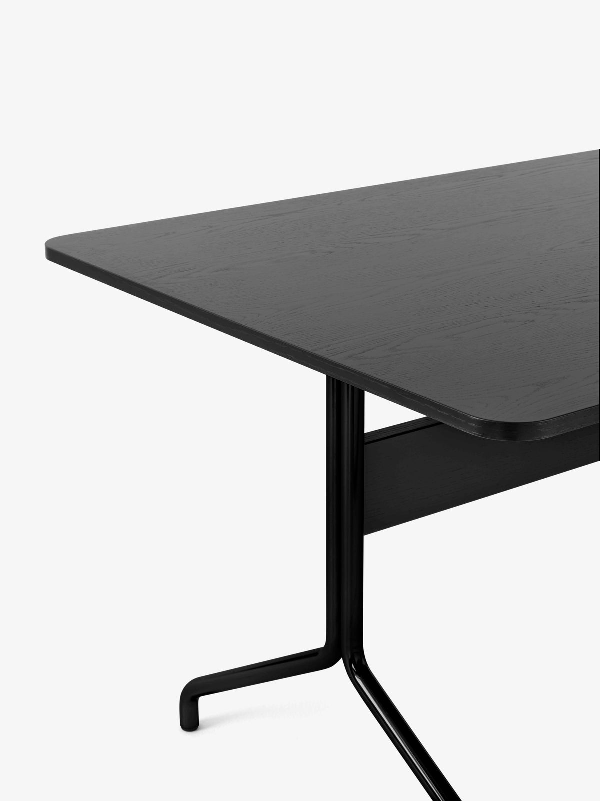 PAVILION table in black lacquered oak with a black base