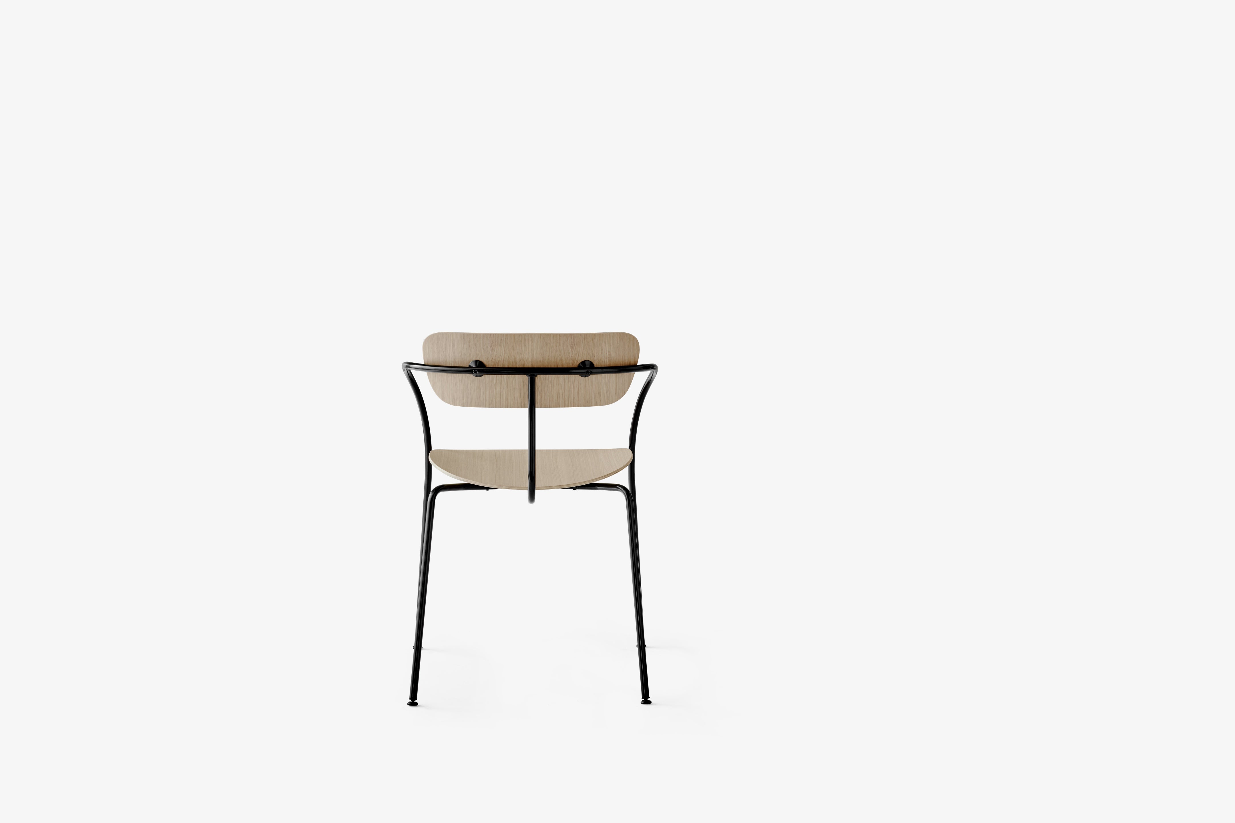 PAVILION AV2 Armchair with Armrests, Lacquered Oak with Black Base