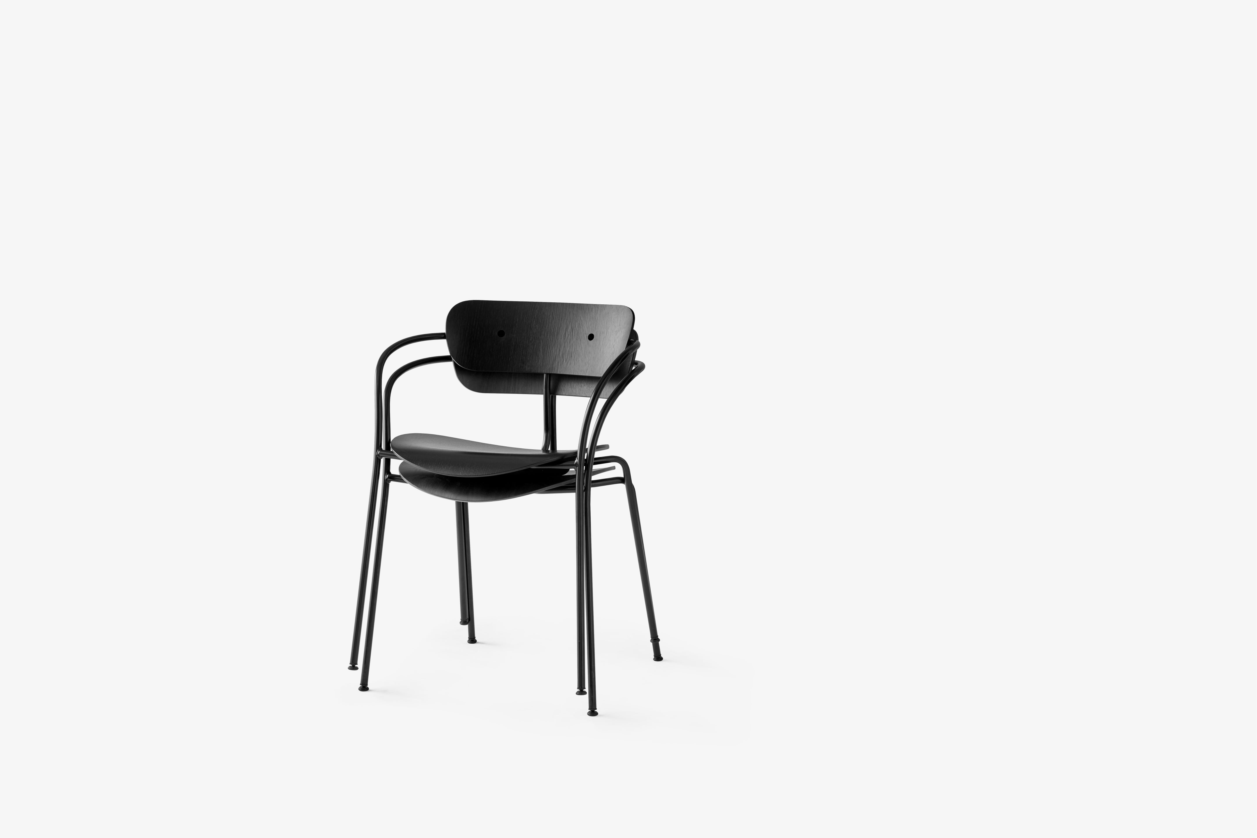 PAVILION AV2 Armchair in black lacquered oak with a black base