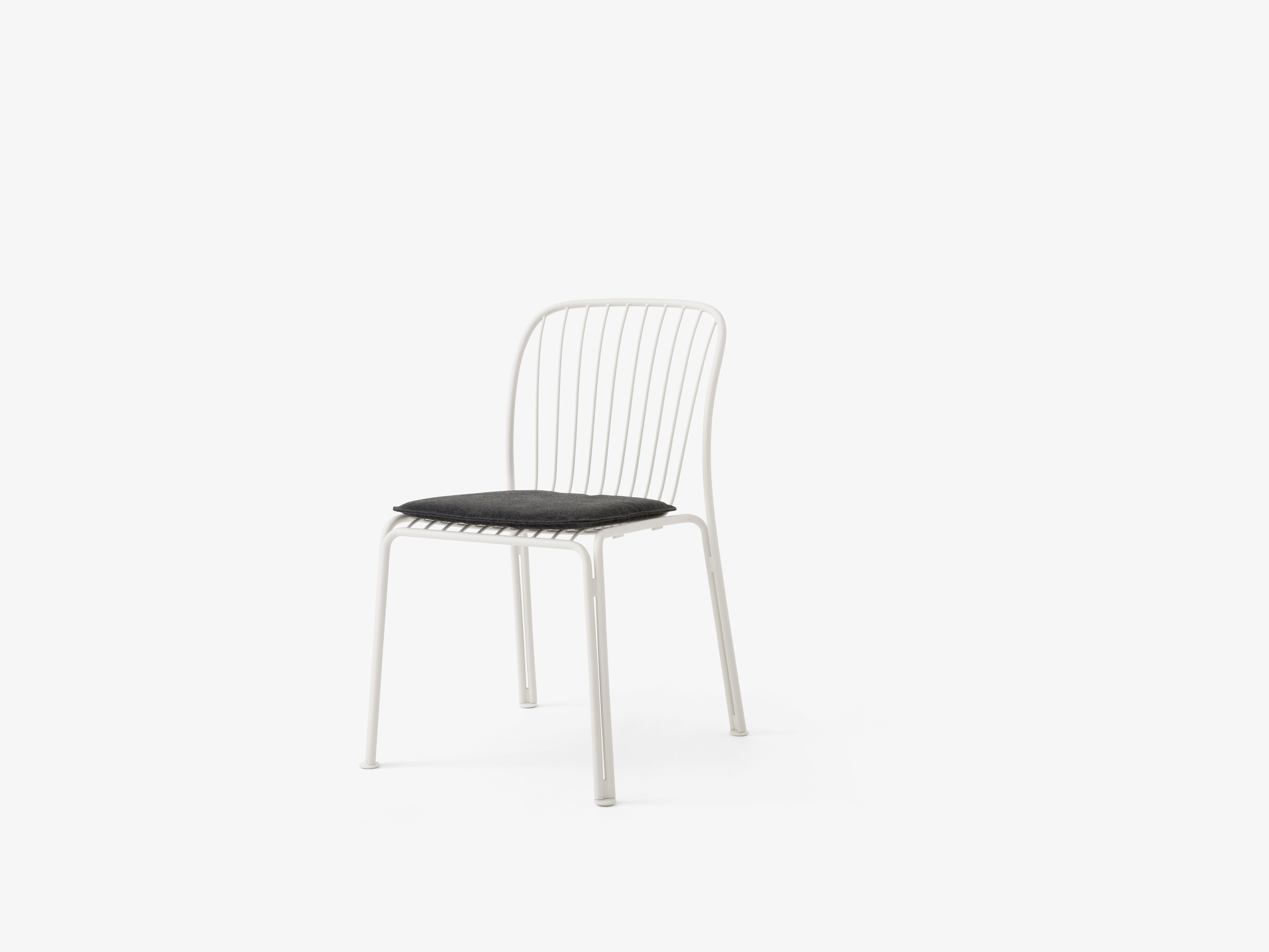 THORVALD SC94 Outdoor Chair Ivory
