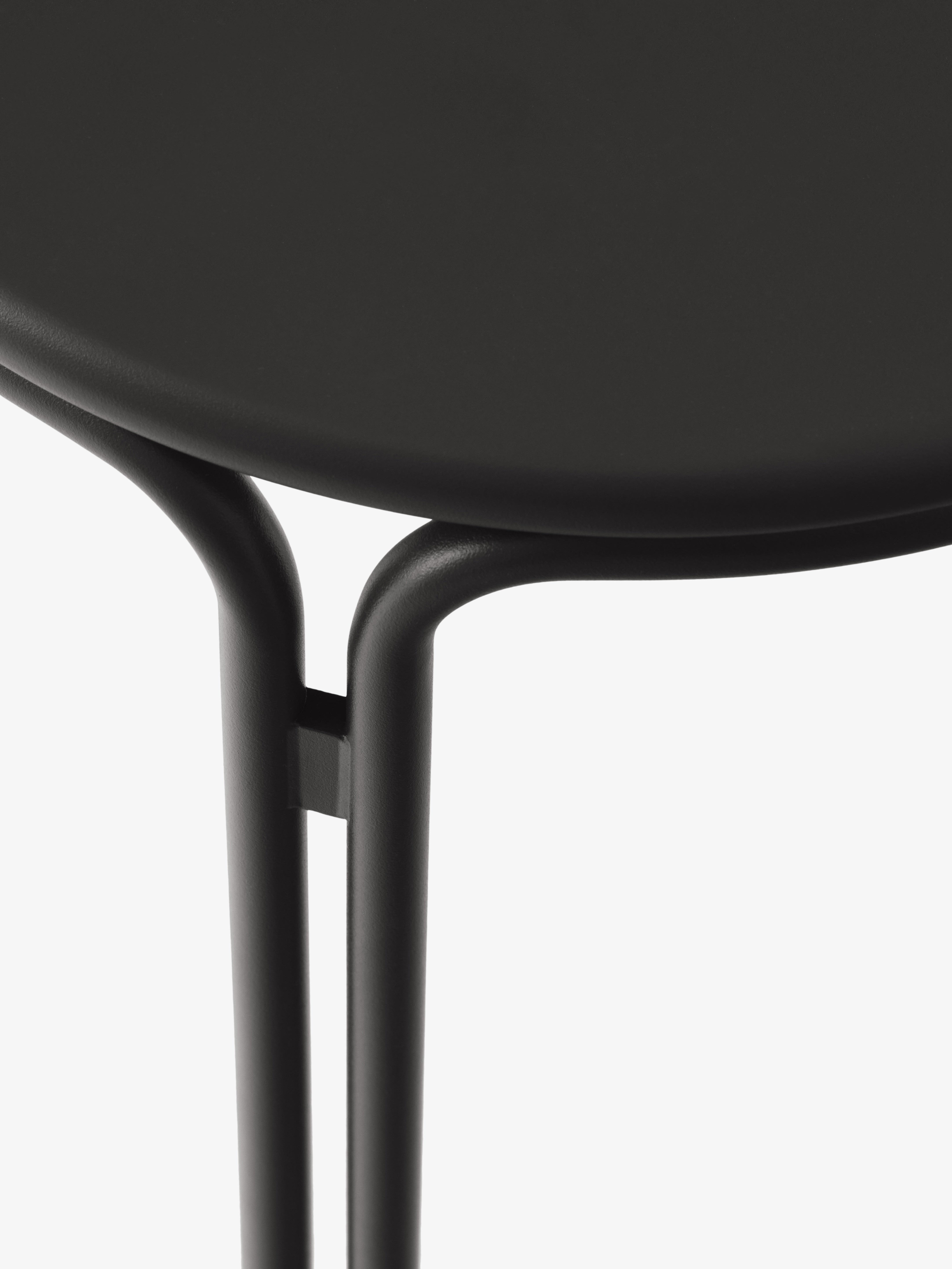 THORVALD SC102 Outdoor Side Table Black