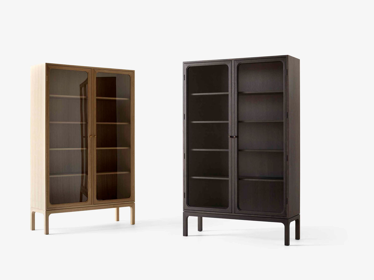 TRACE SC88 display cabinet in dark lacquered oak