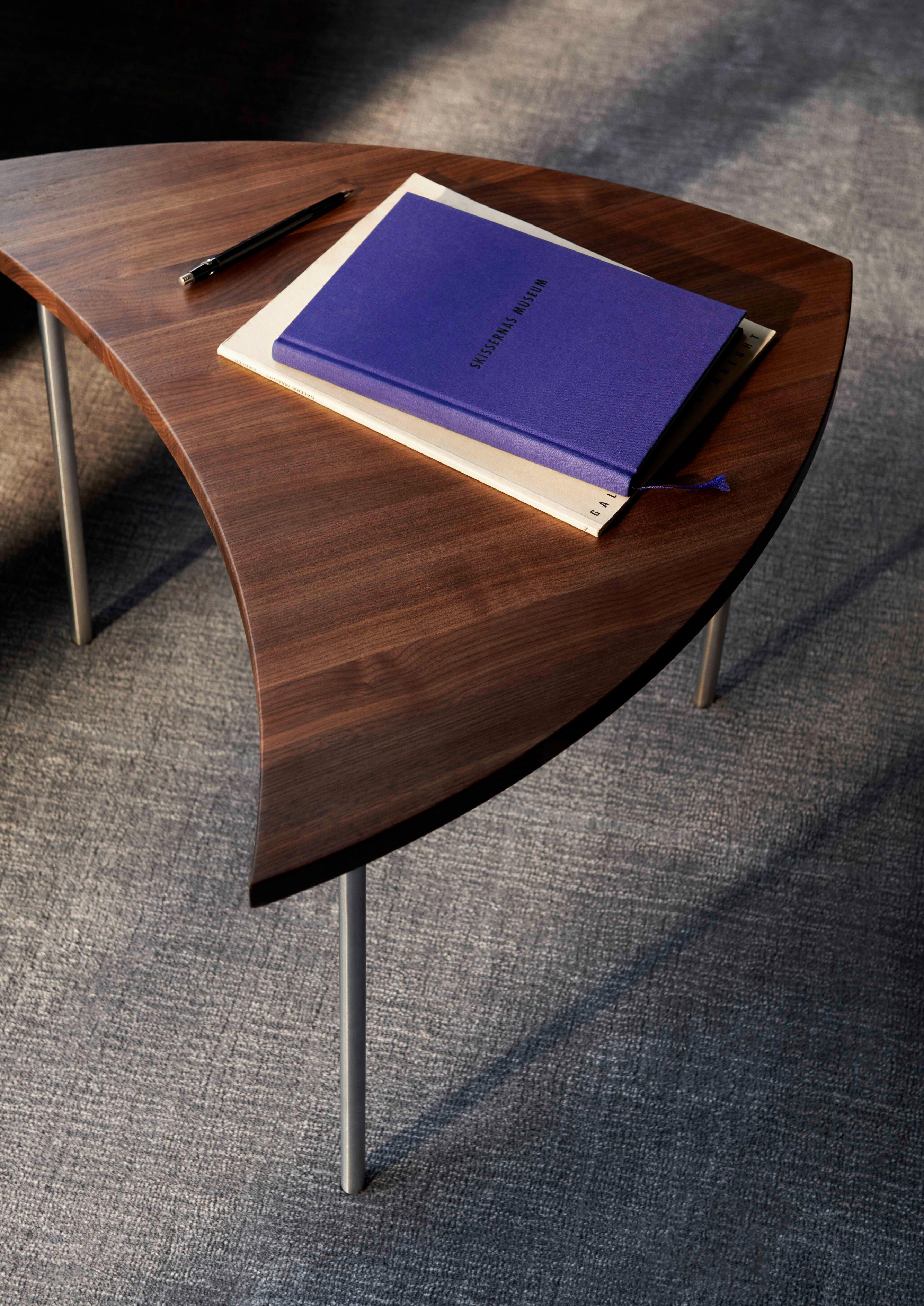 PINWHEEL HM7 Side Table, oiled walnut with a steel base