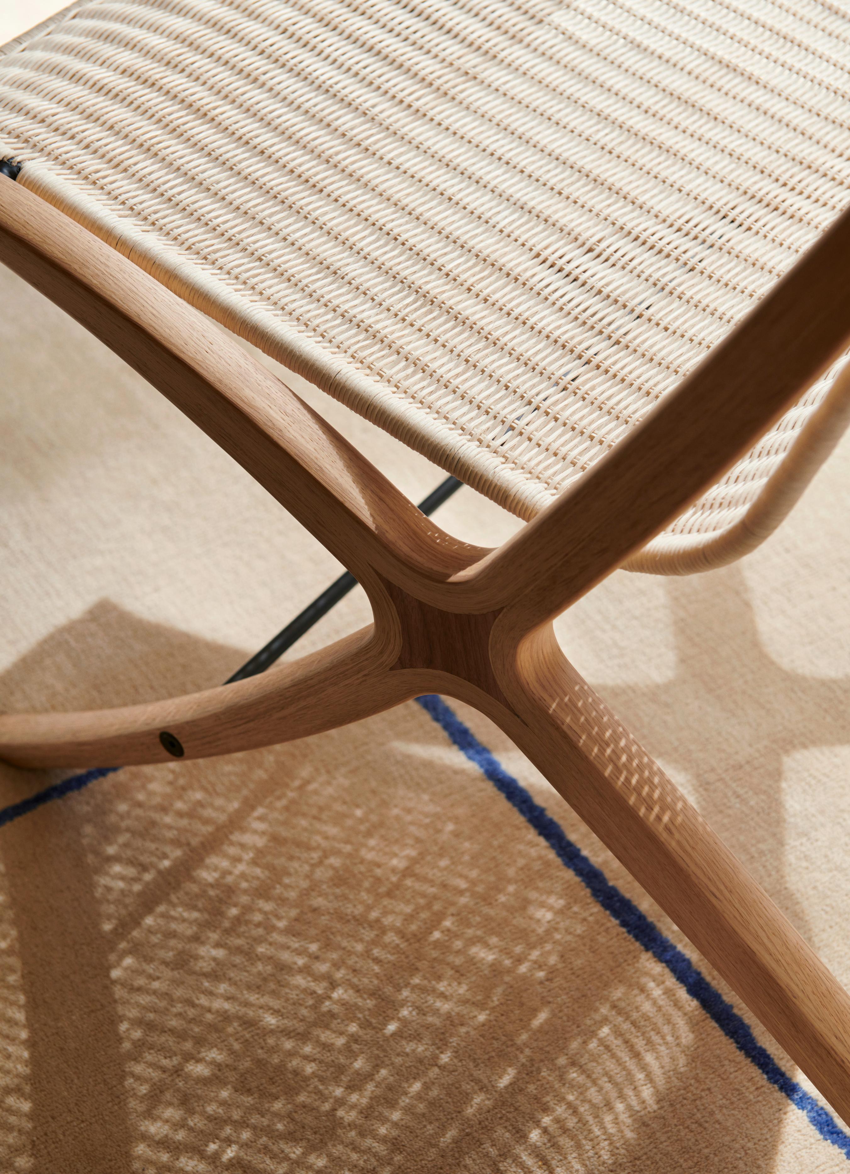 Chair X HM10 rattan seat with wooden base