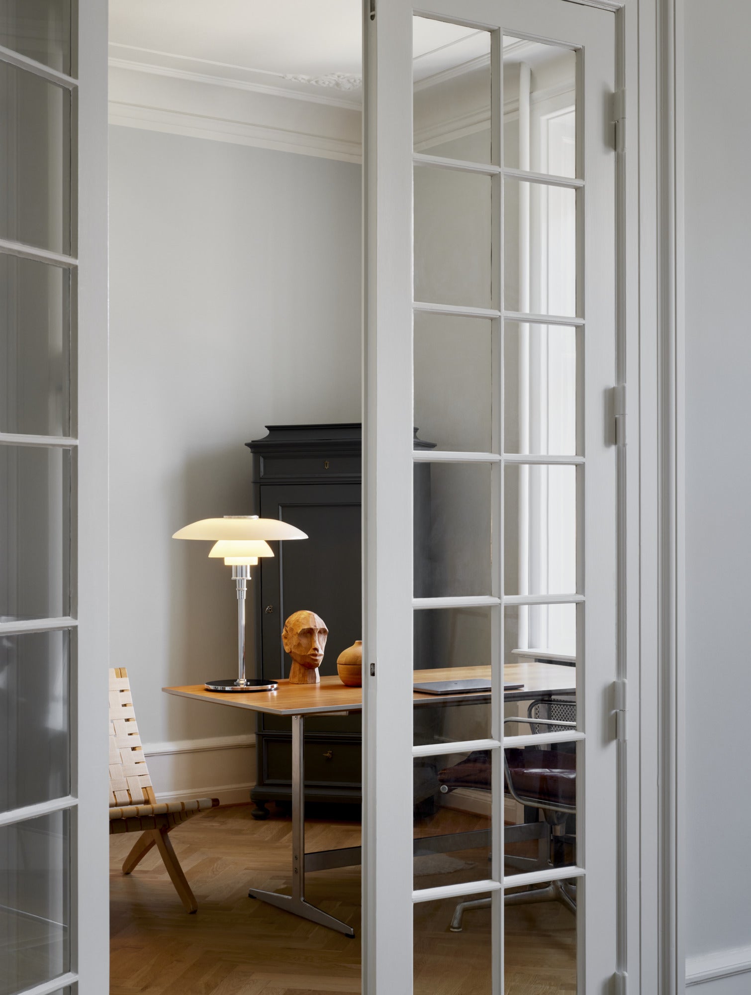 PH 4½-3½ Table Lamp white with chrome base