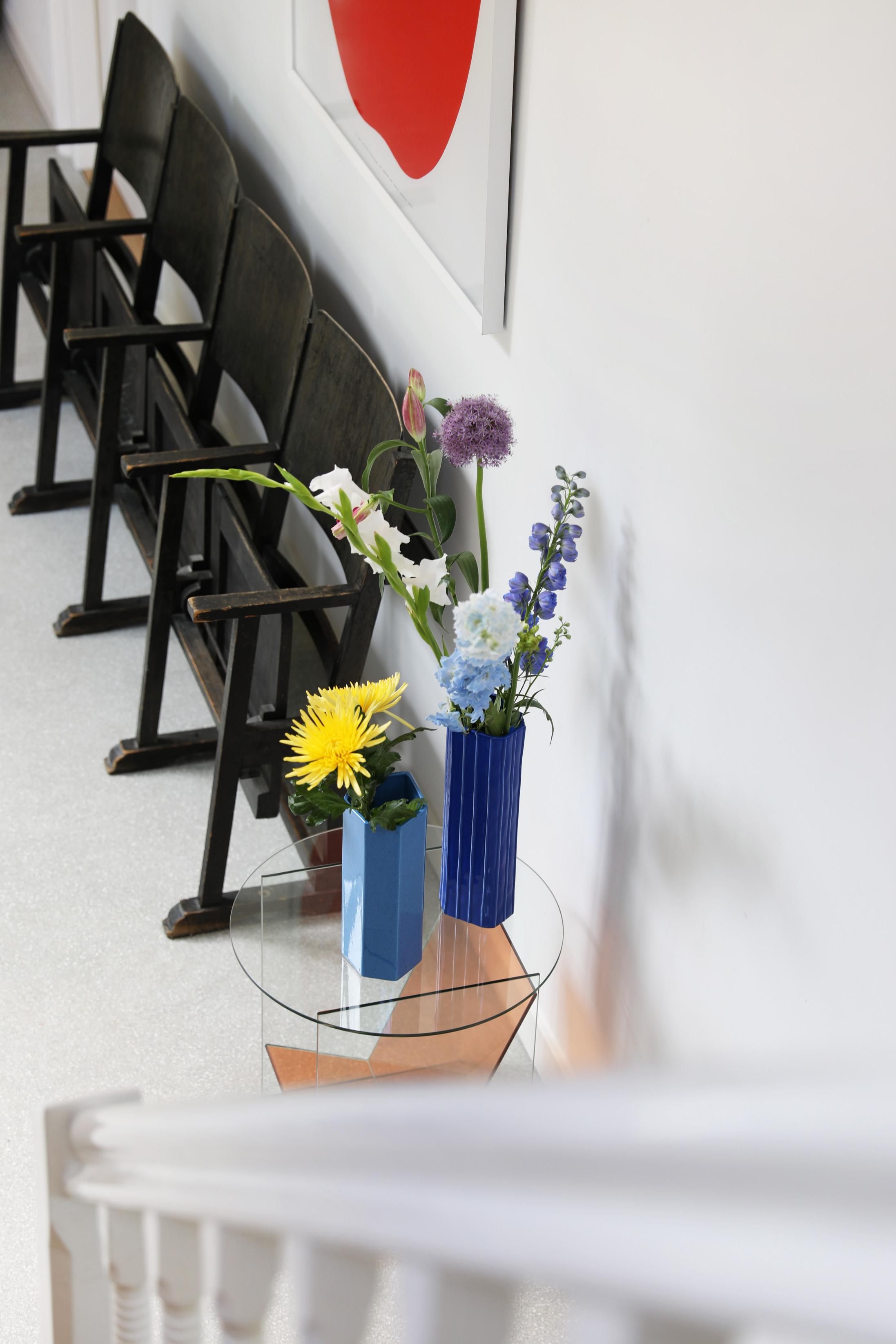 BRUTAL vase blue