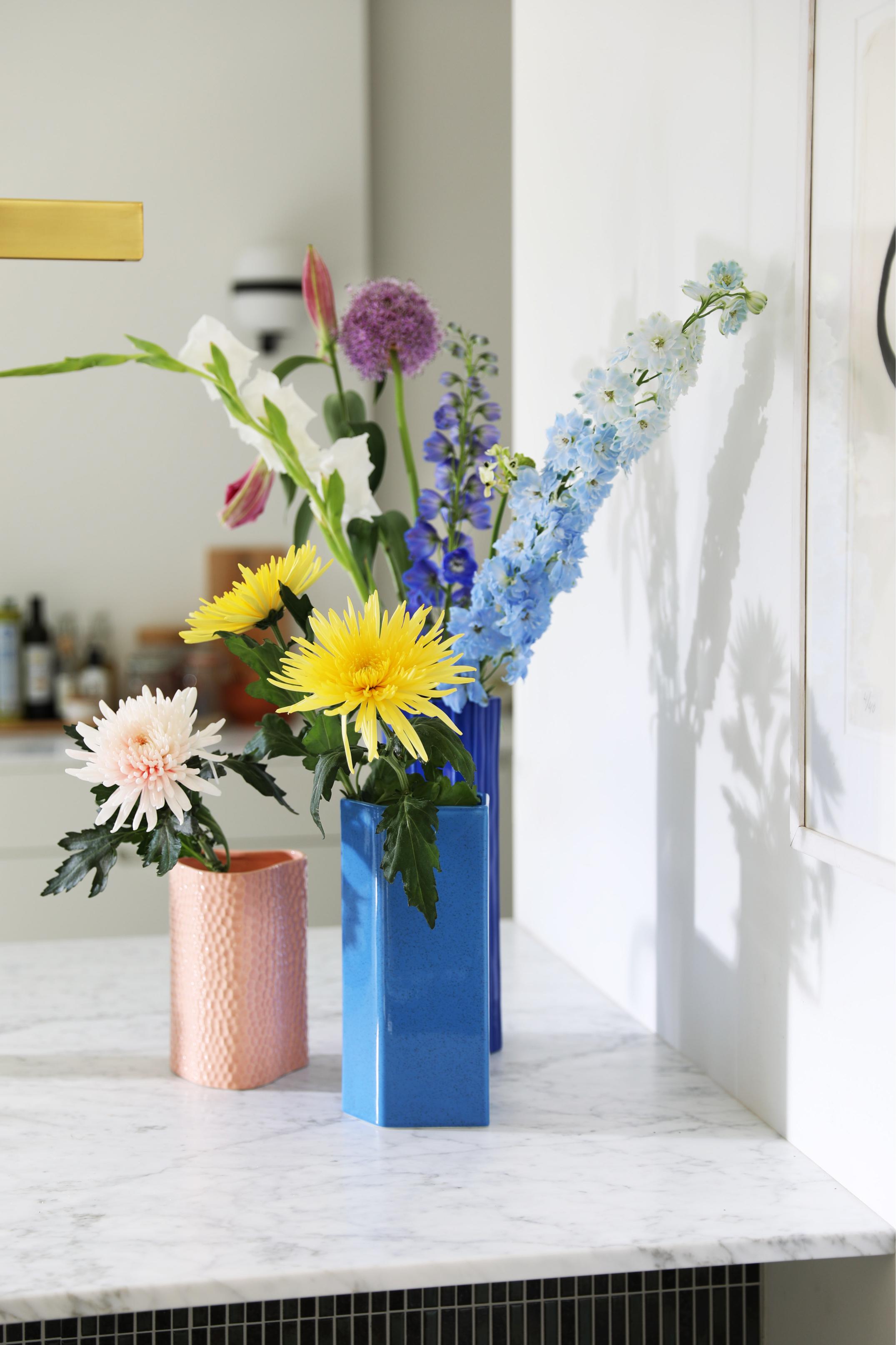 BRUTAL vase blue