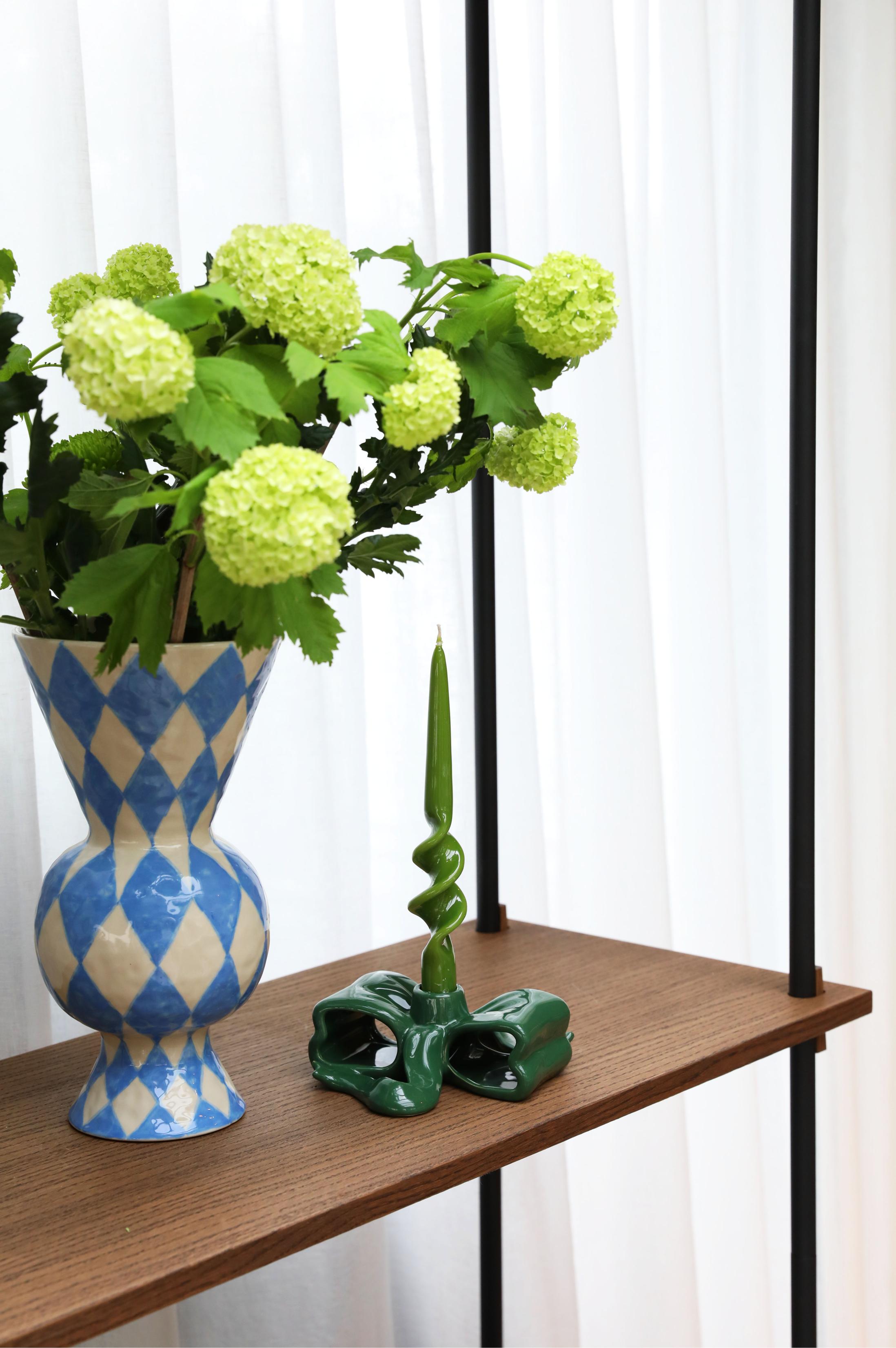 RIBBON Green Candle Holder