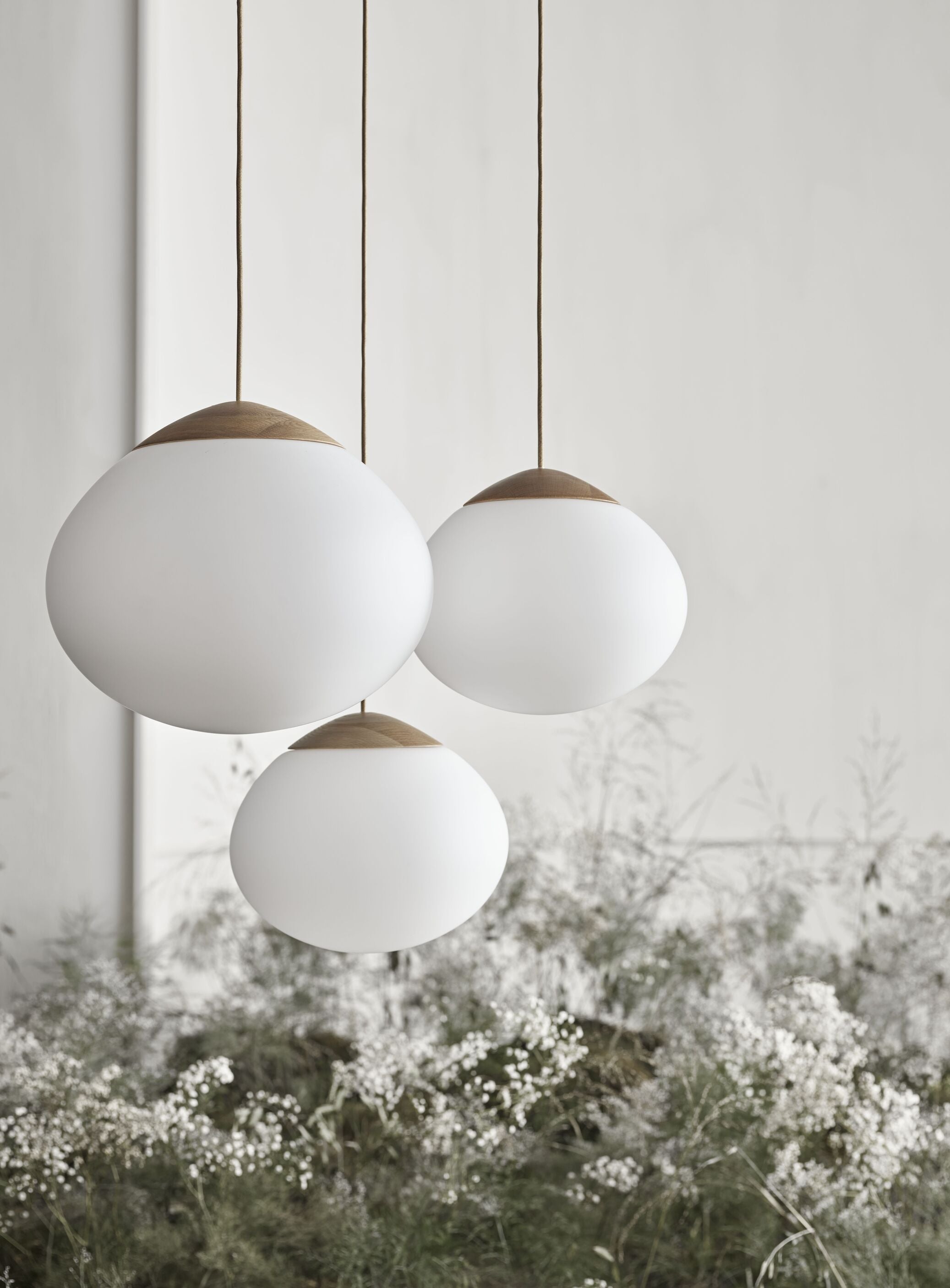 White Acorn hanging lamp